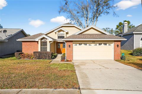 Photo of 1098 Piedmont Oaks Drive, Apopka, FL 32703 (MLS # O6384311)