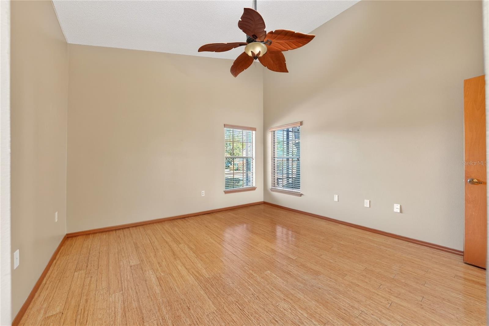 OAKS WEKIWA - Residential