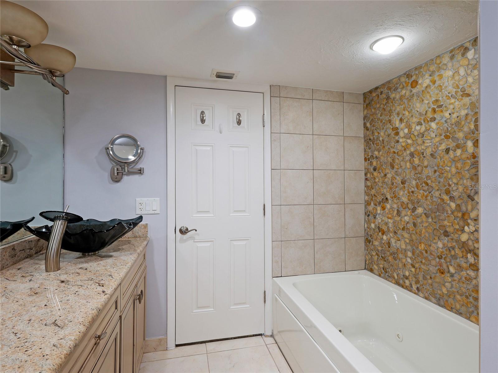 CONDO ON THE BAY TOWER II - Residential