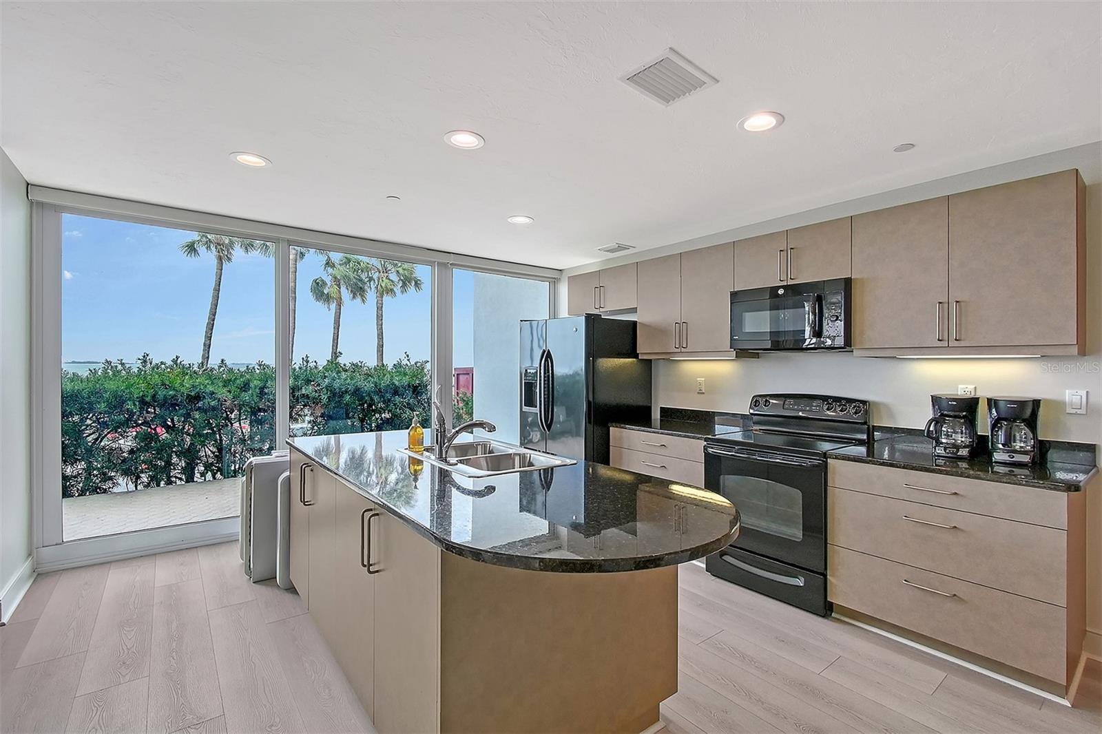 CONDO ON THE BAY TOWER II - Residential
