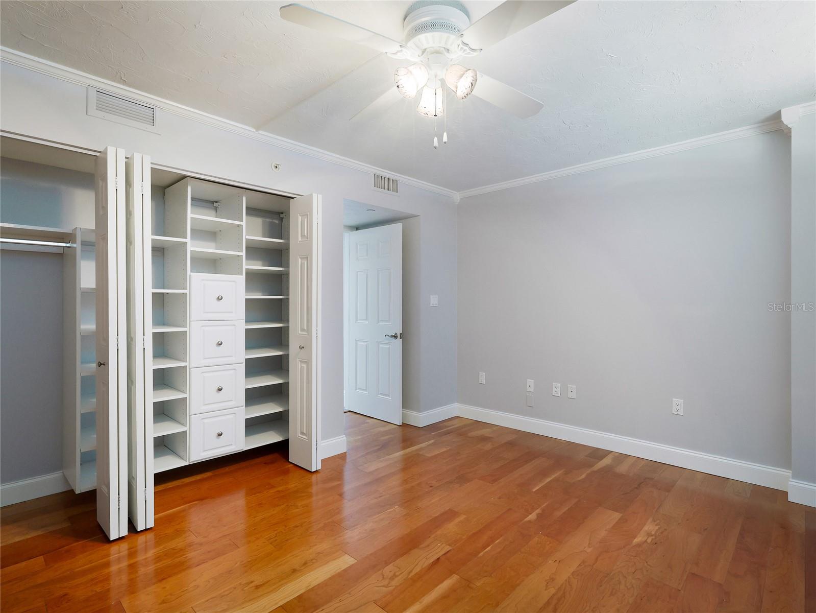 CONDO ON THE BAY TOWER II - Residential