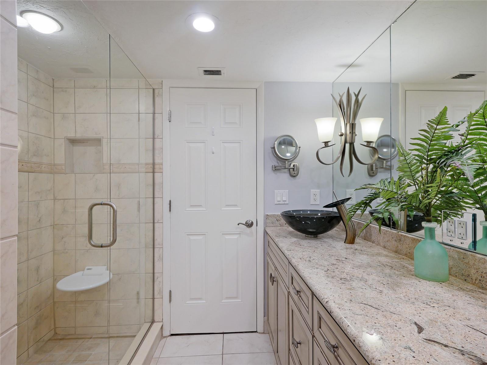 CONDO ON THE BAY TOWER II - Residential