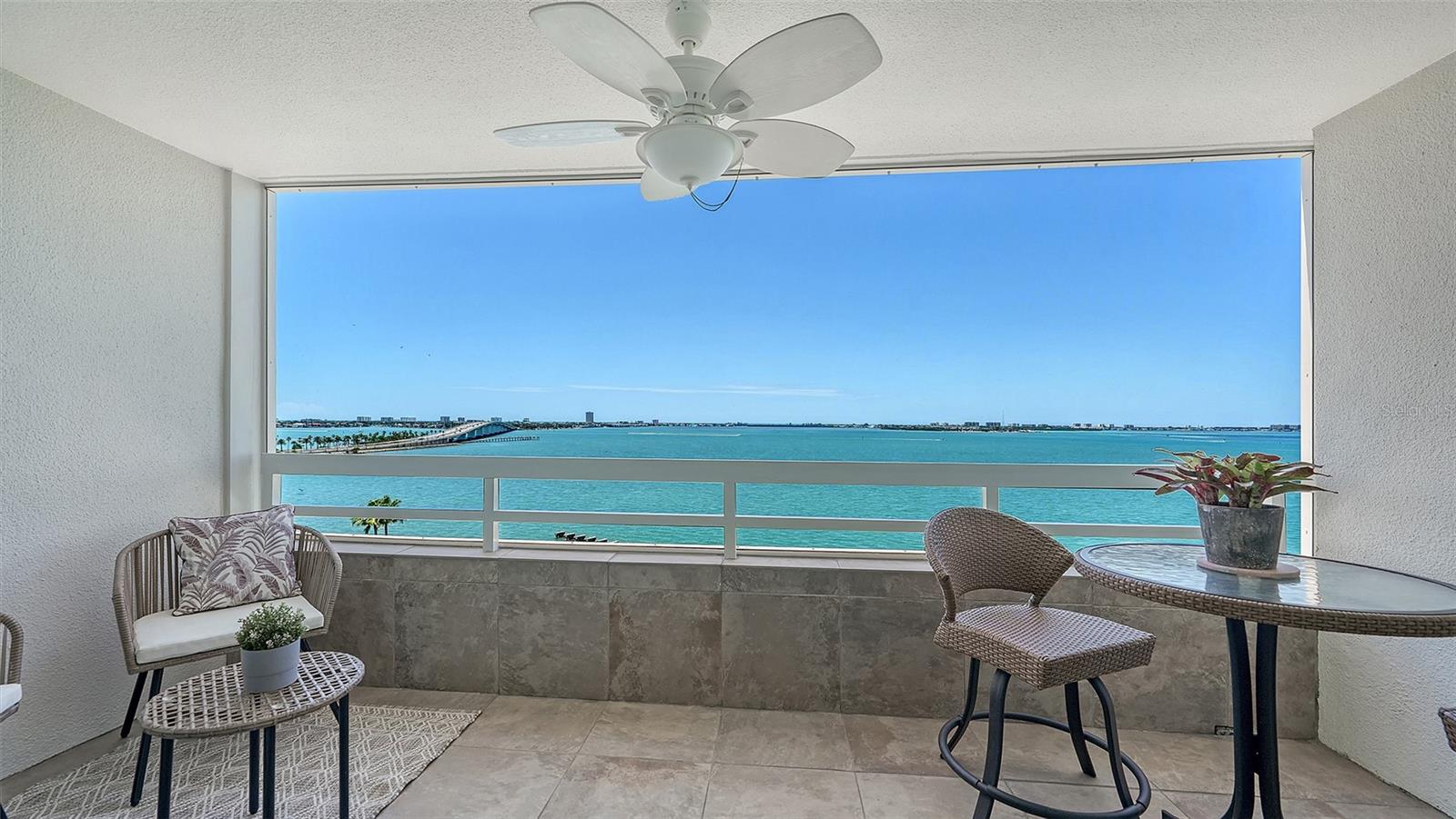 988 BLVD OF THE ARTS 1011