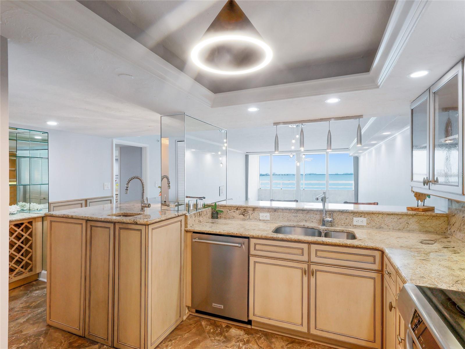 988 BLVD OF THE ARTS 1011