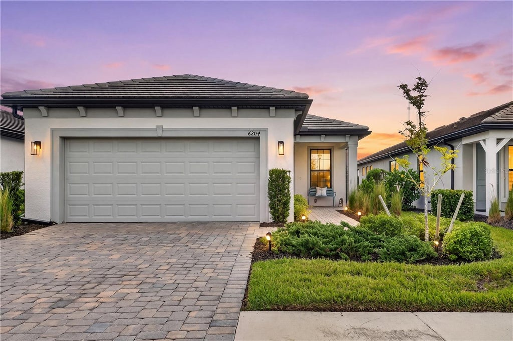 Photo of 6204 Fish Eagle Court, Nokomis, FL 34275 (MLS # A4705354)