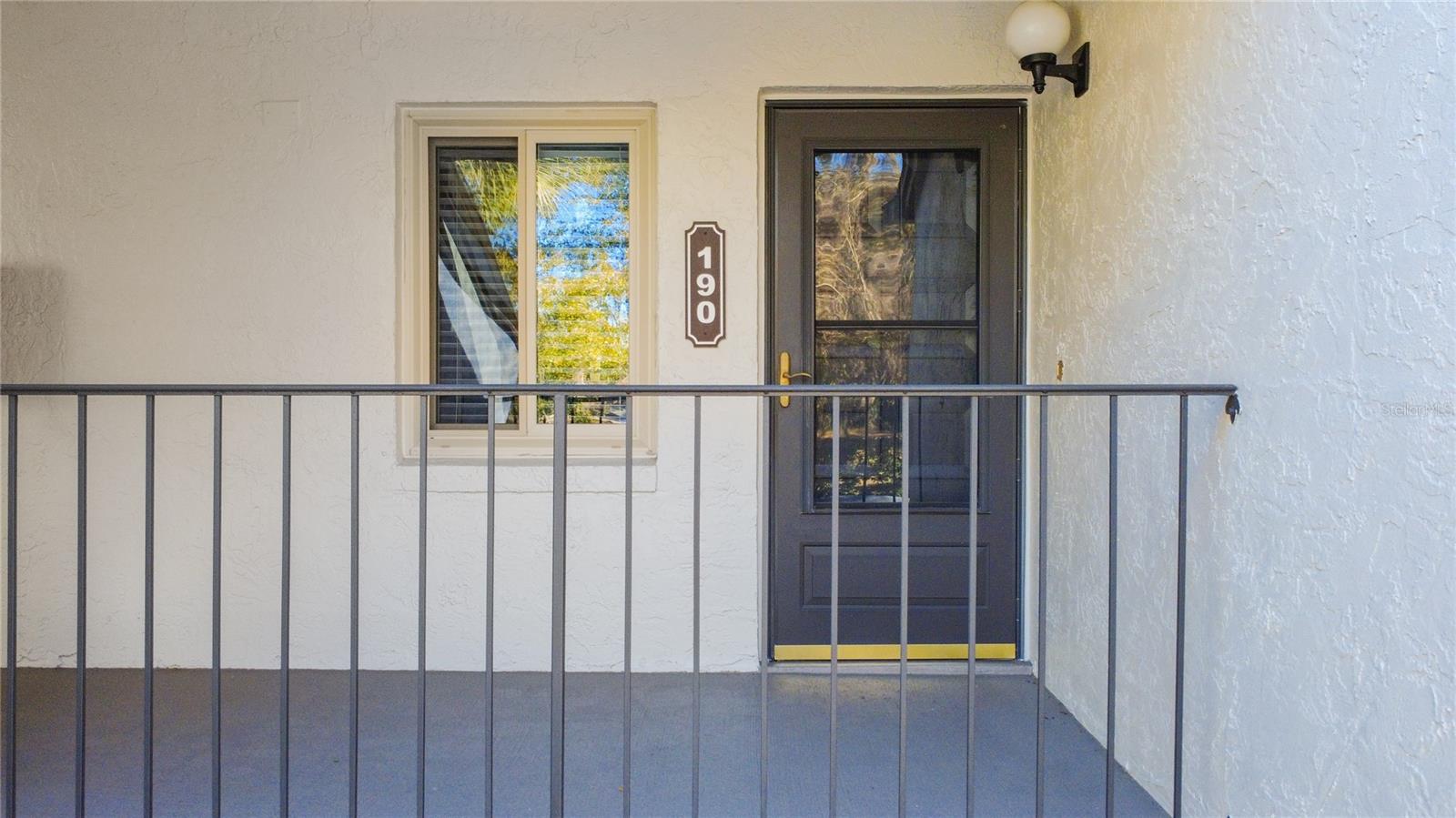 2 ESCONDIDO CIRCLE 190