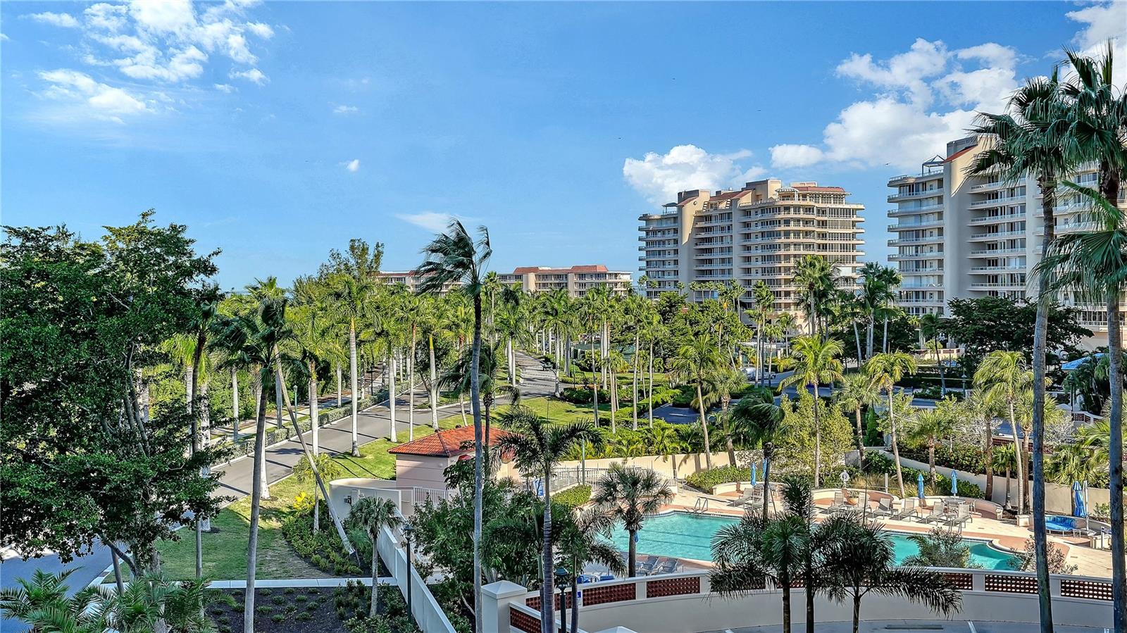 GRAND BAY 4 - Residential