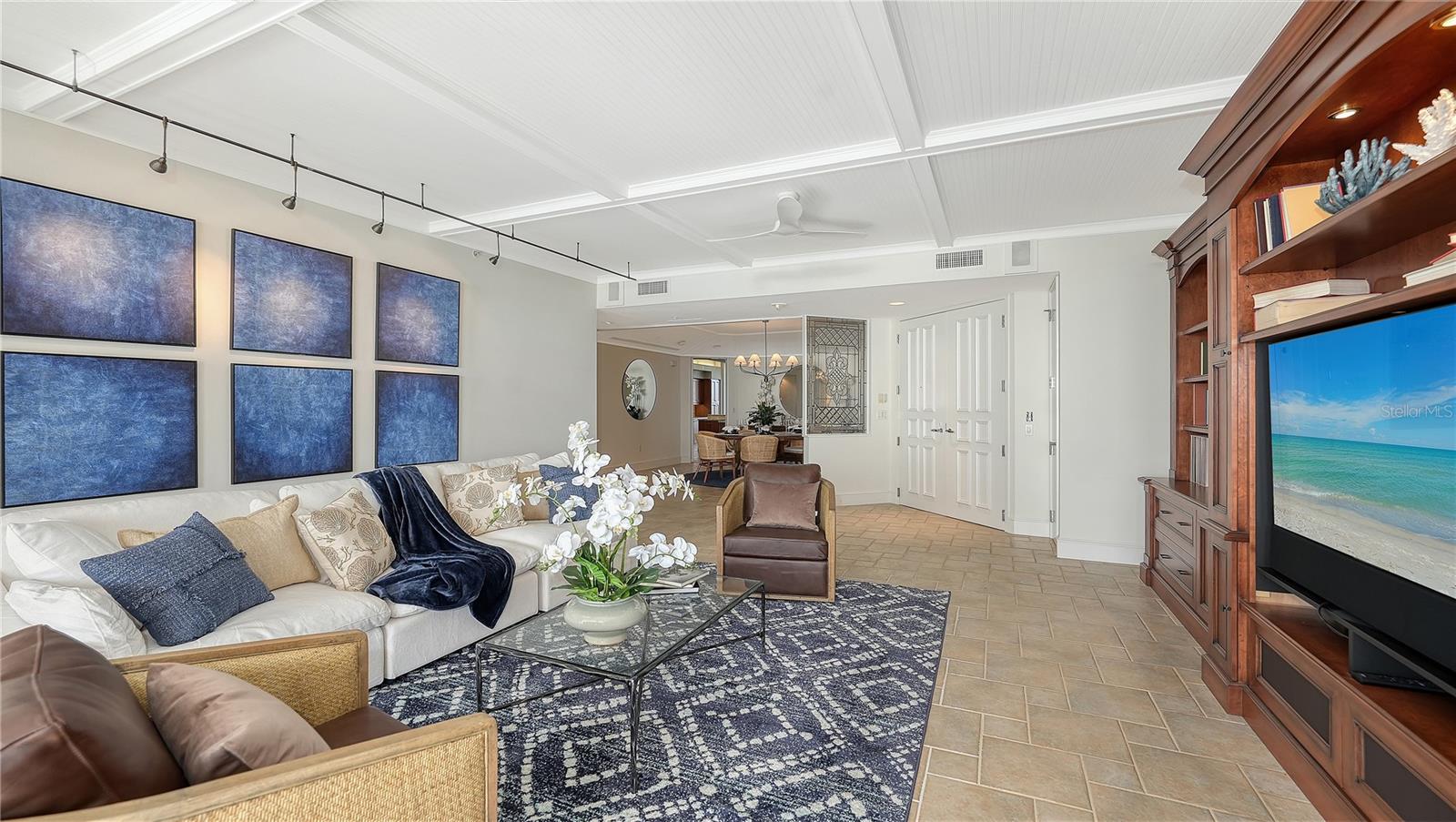 GRAND BAY 4 - Residential