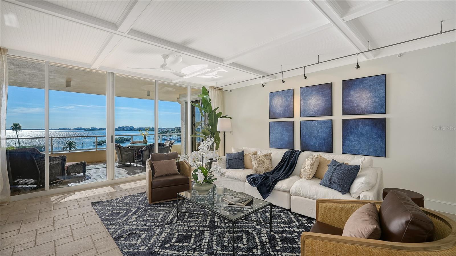 GRAND BAY 4 - Residential