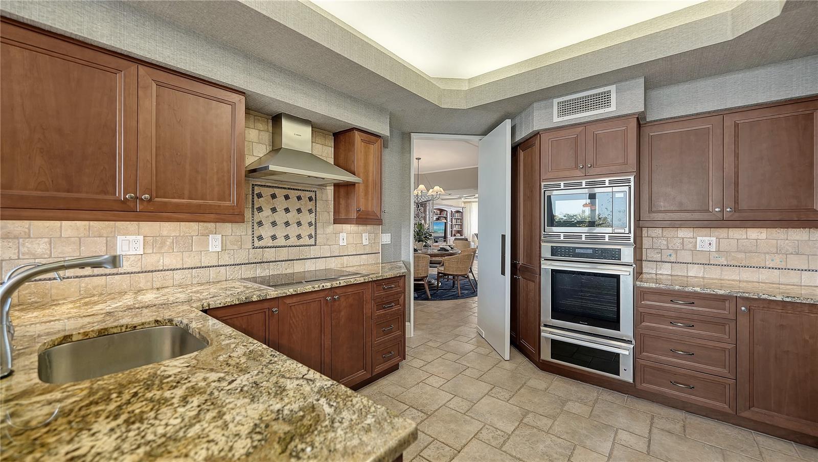 GRAND BAY 4 - Residential