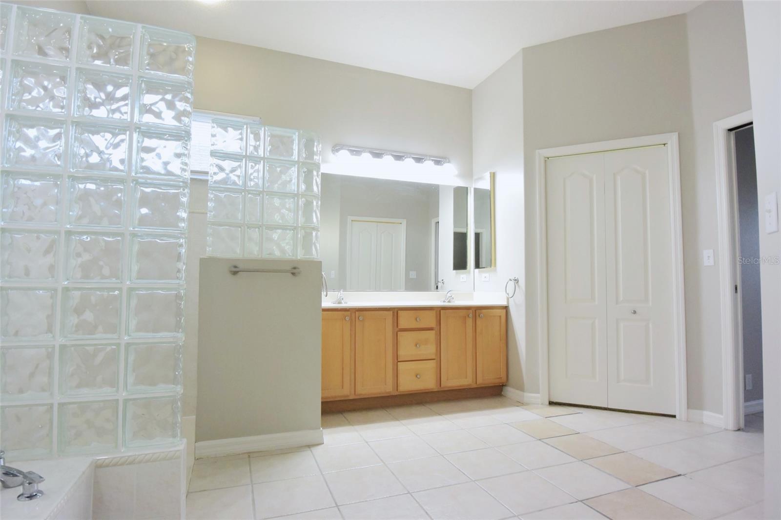 FOX WOOD PH 01 - Residential