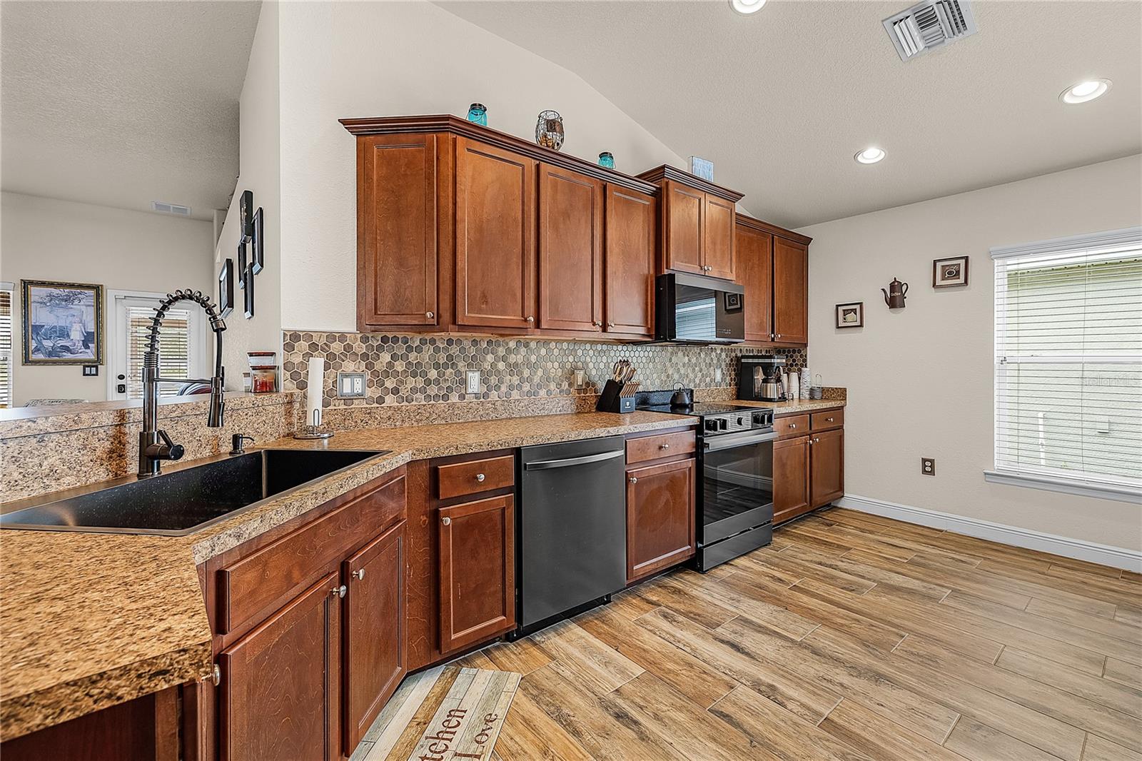 CREEKSIDE PH 2 - Residential