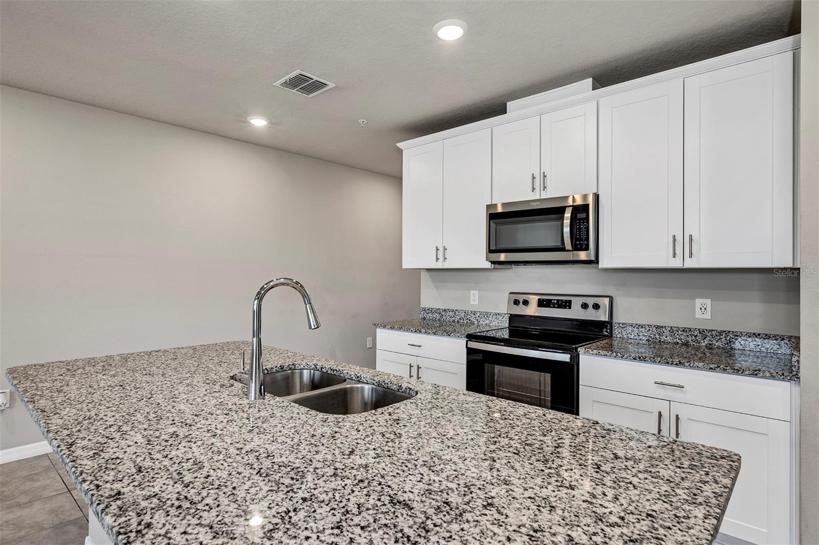 GREENS/FRST LAKE PH 1 - Residential