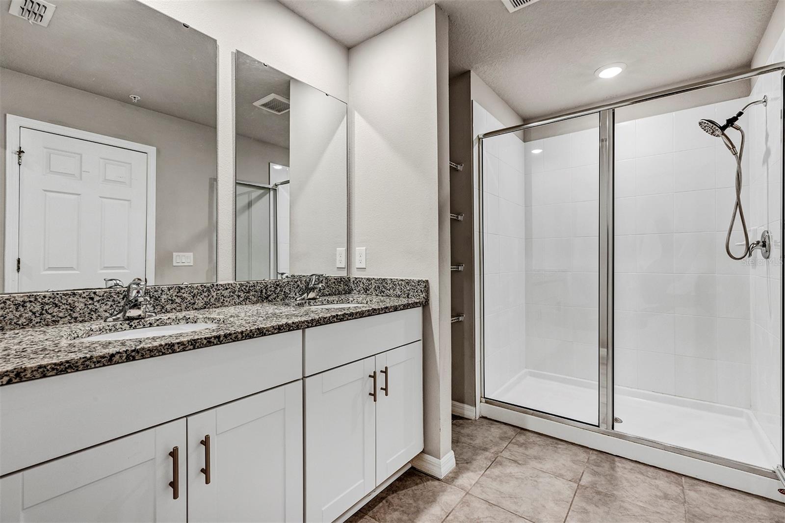 GREENS/FRST LAKE PH 1 - Residential