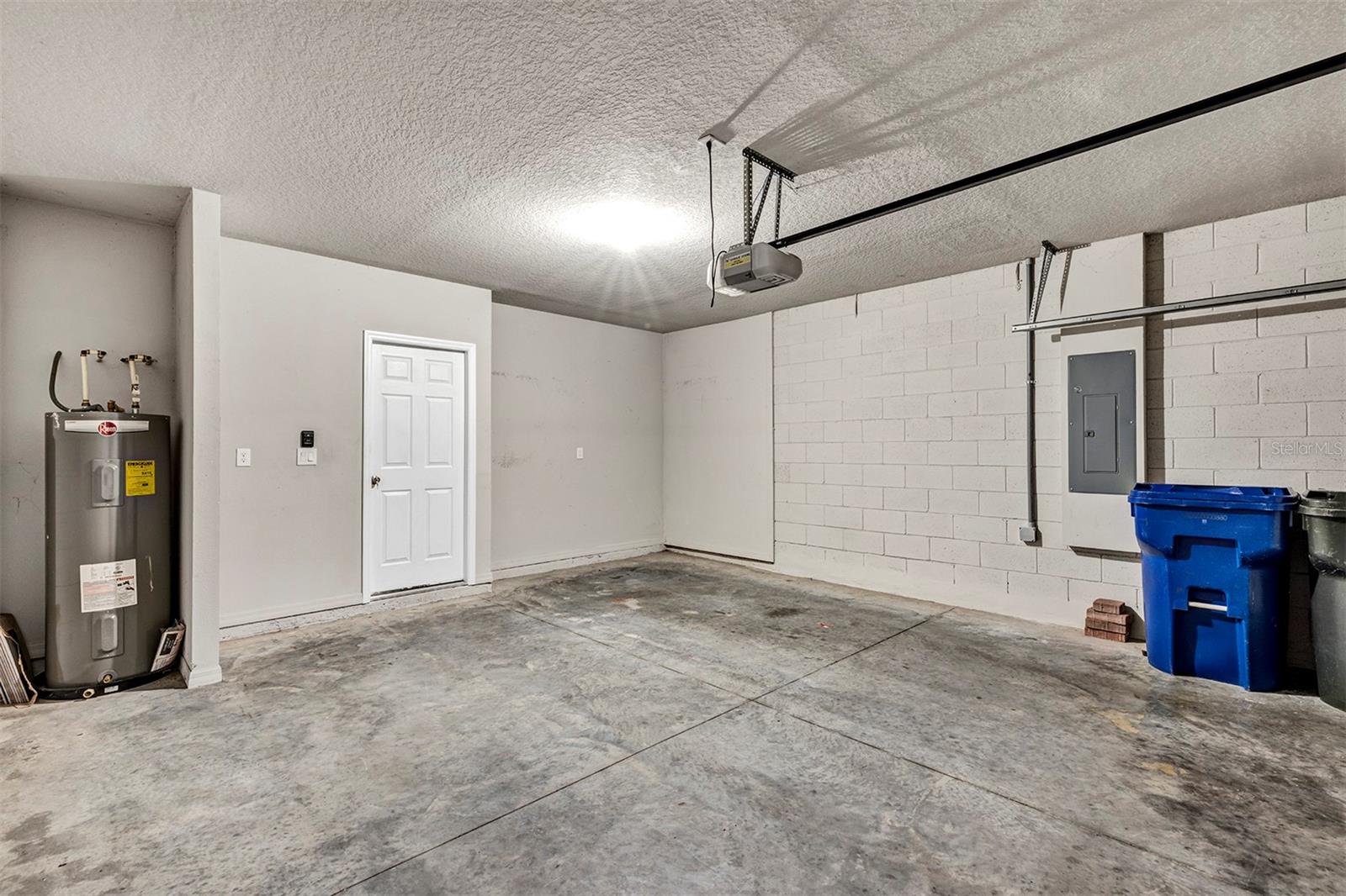 GREENS/FRST LAKE PH 1 - Residential