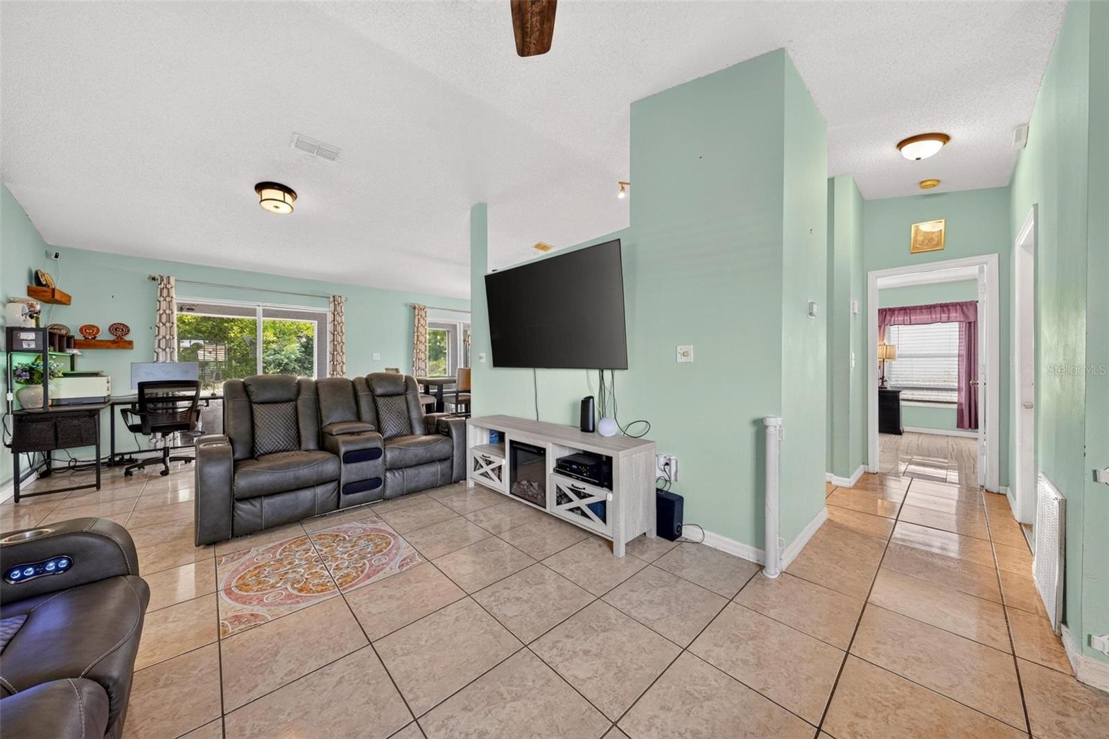 929 ALBERTVILLE COURT