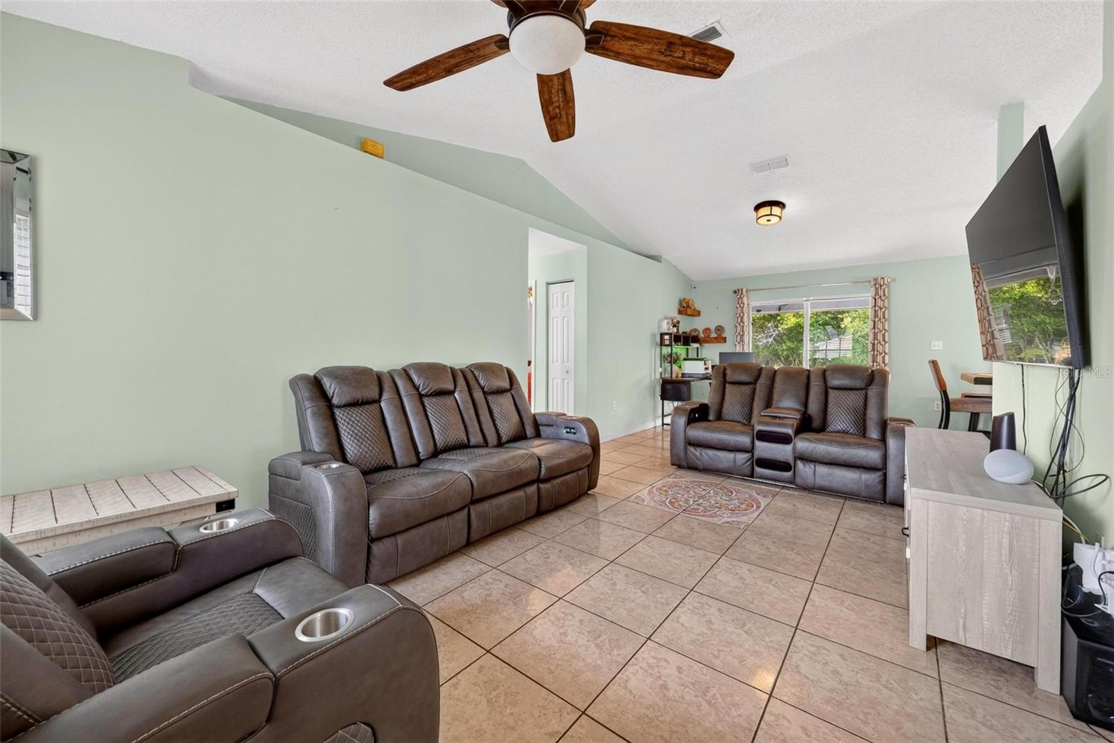 929 ALBERTVILLE COURT