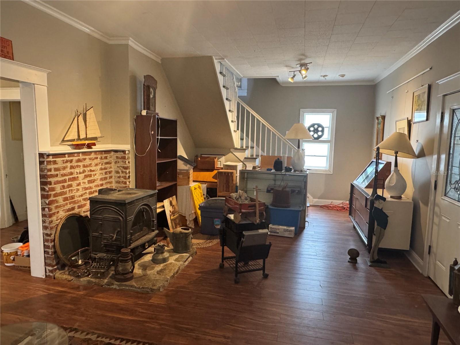 J H HUMPHRIES - Residential