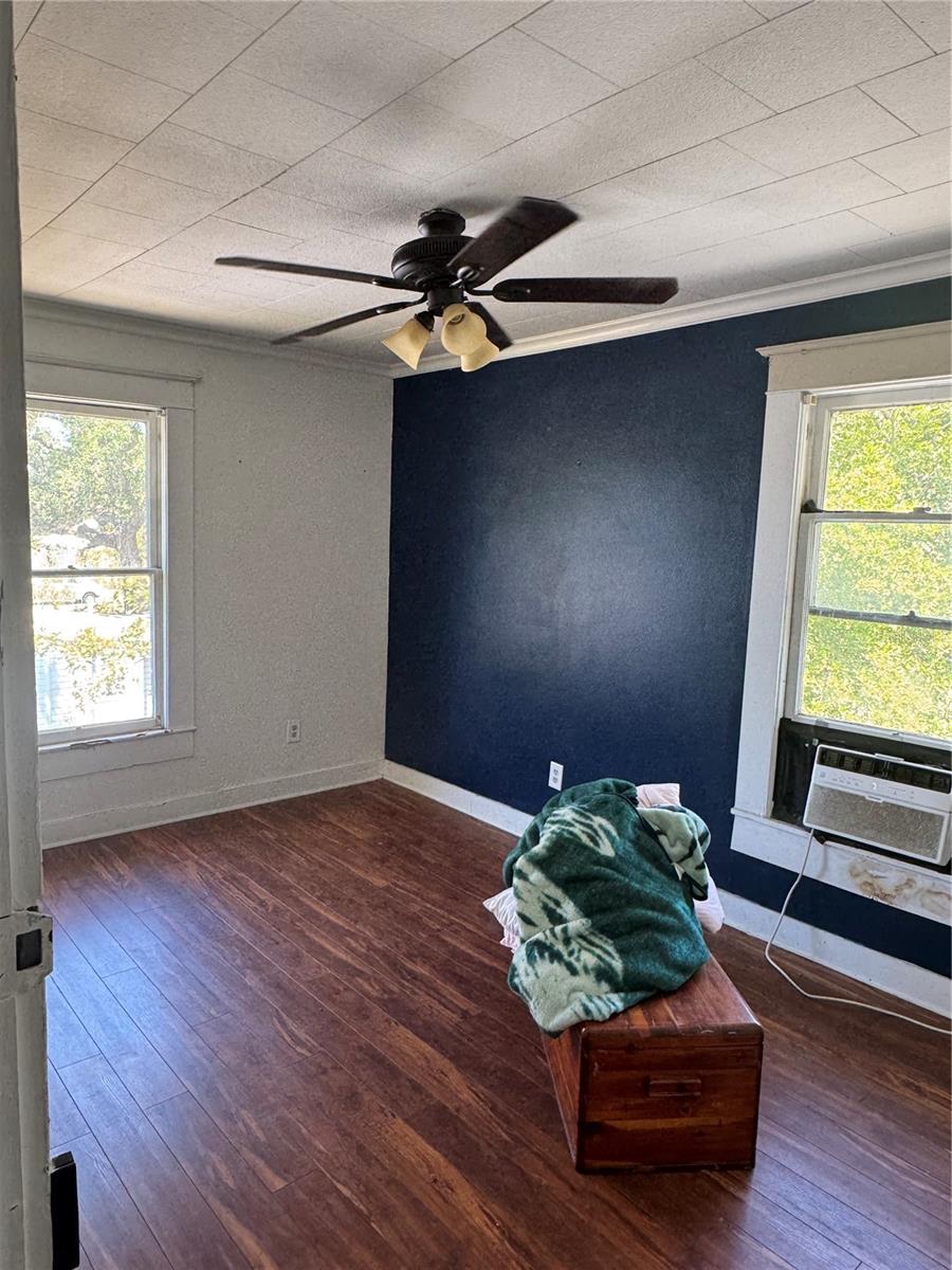 J H HUMPHRIES - Residential