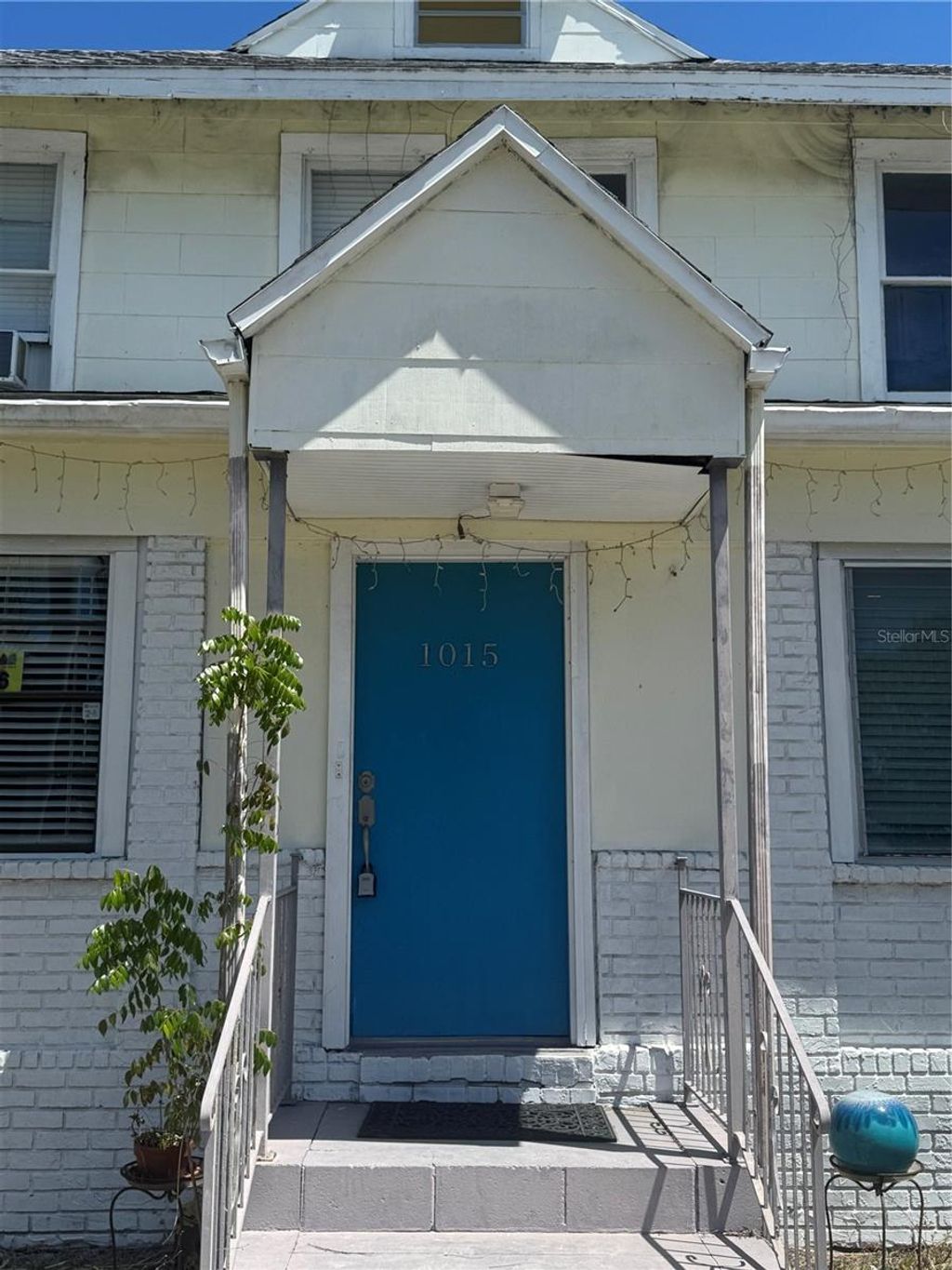 Photo of 1015 12th Street W, Bradenton, FL 34205 (MLS # A4688894)