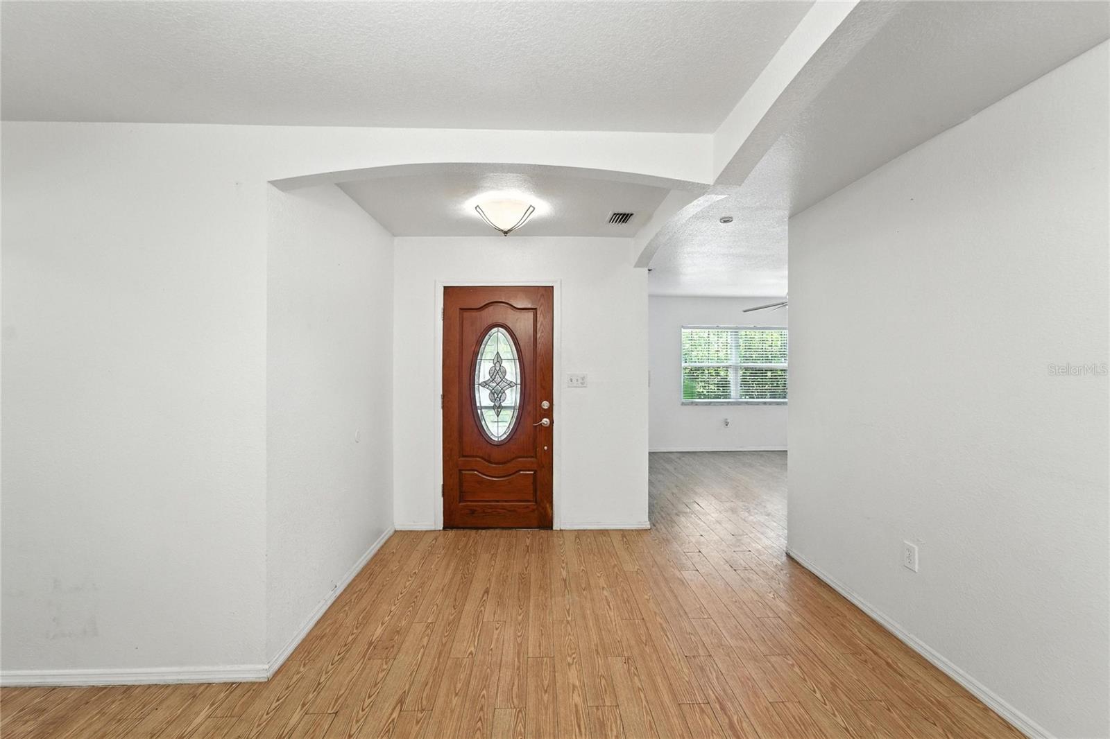 1116 W KIRBY STREET