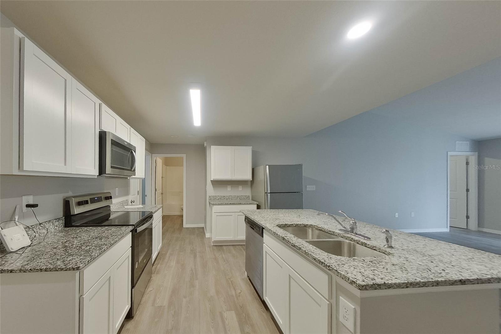 VISTANNA VILLAS - Residential Lease