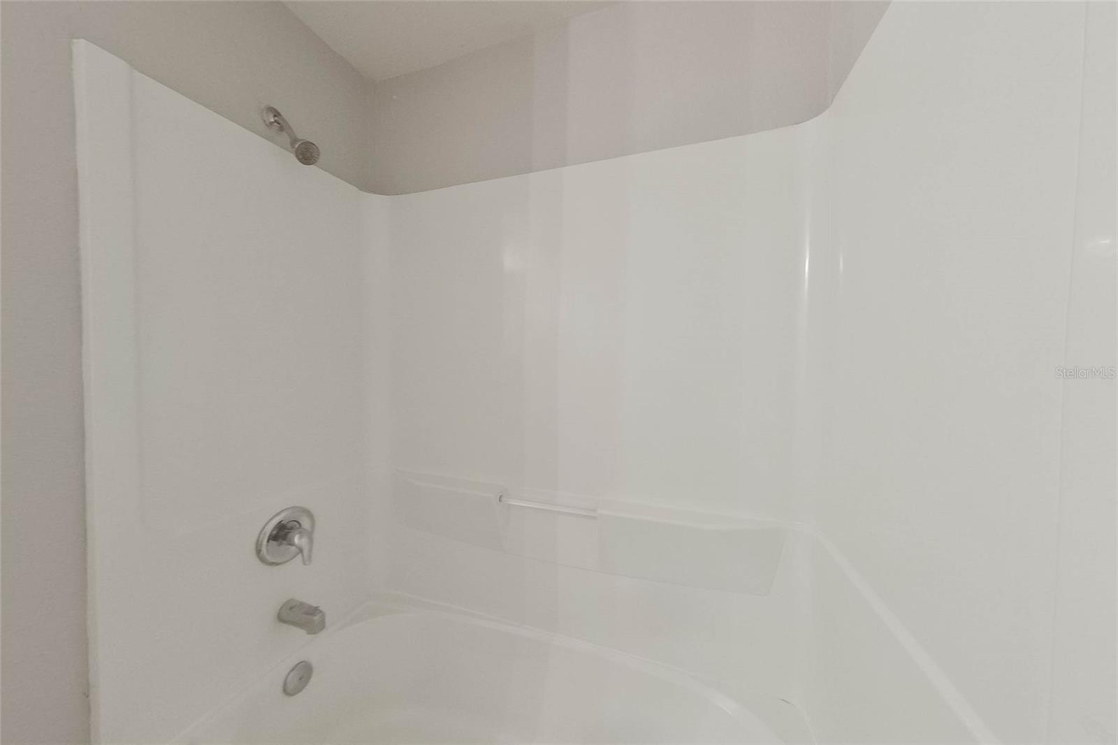 VISTANNA VILLAS - Residential Lease