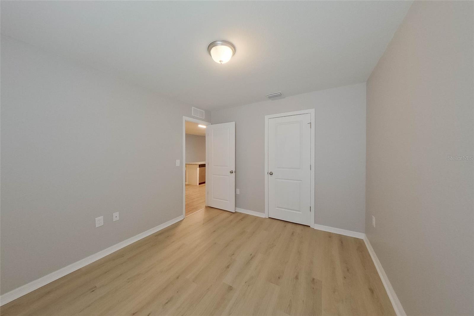 VISTANNA VILLAS - Residential Lease