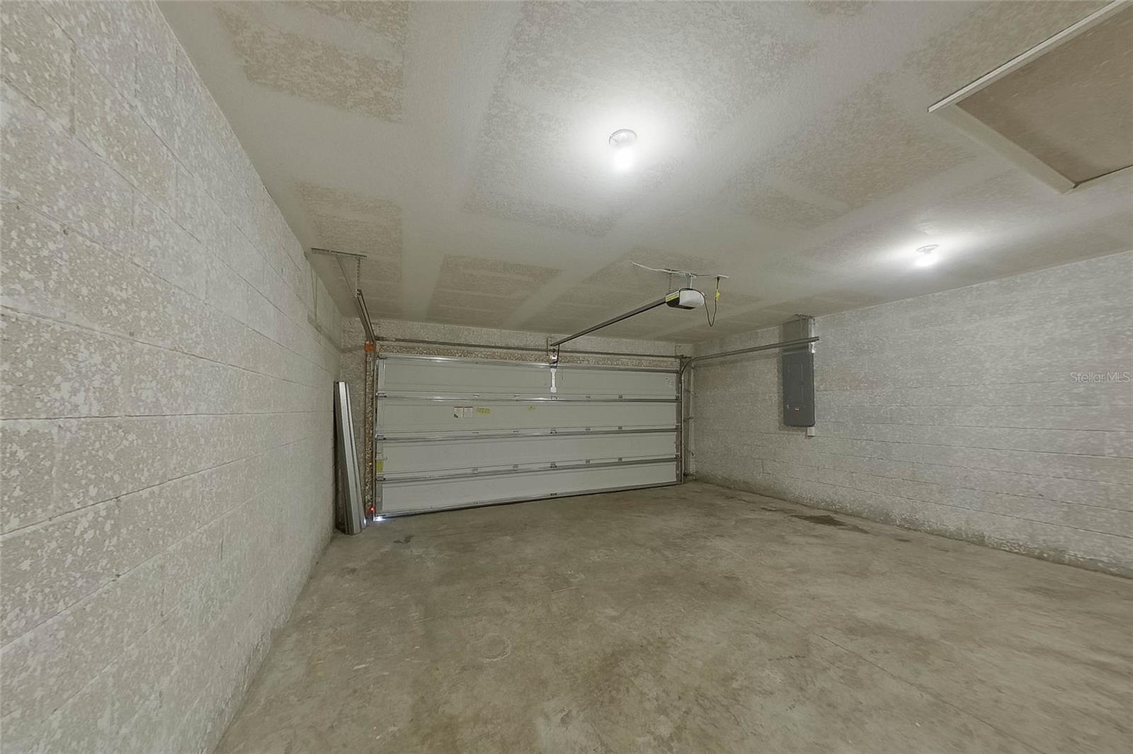 VISTANNA VILLAS - Residential Lease