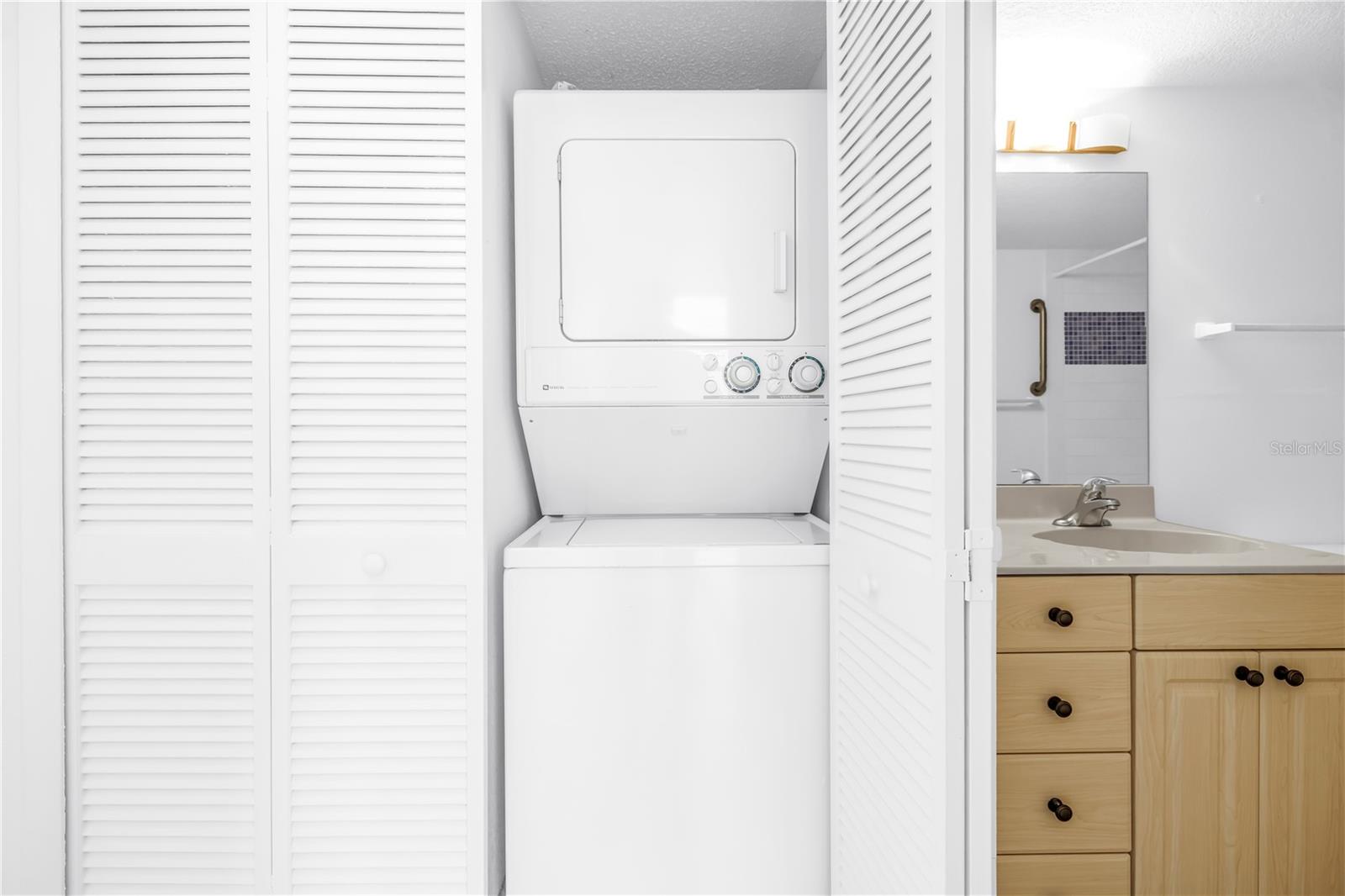 BAY ISLAND GROUP 10 - Residential