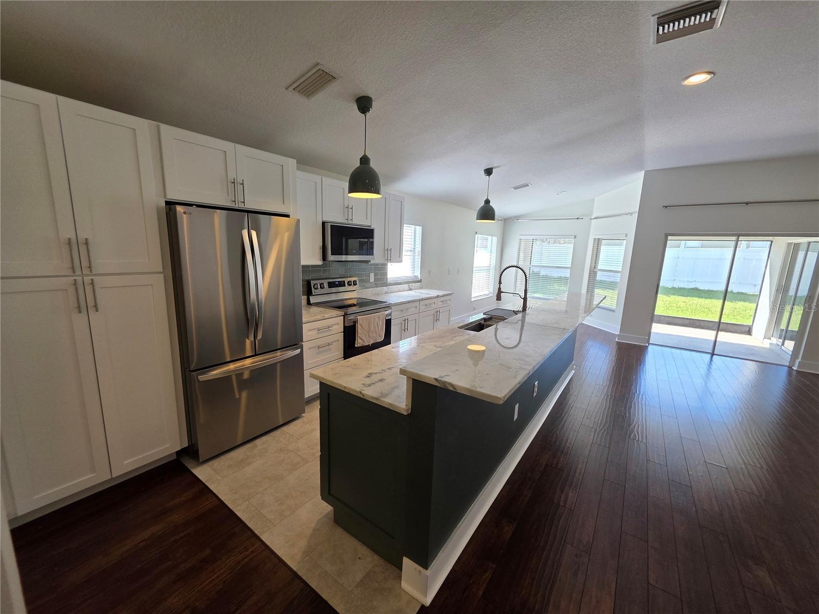 WOODBERRY PRCL B & C PH - Residential Lease