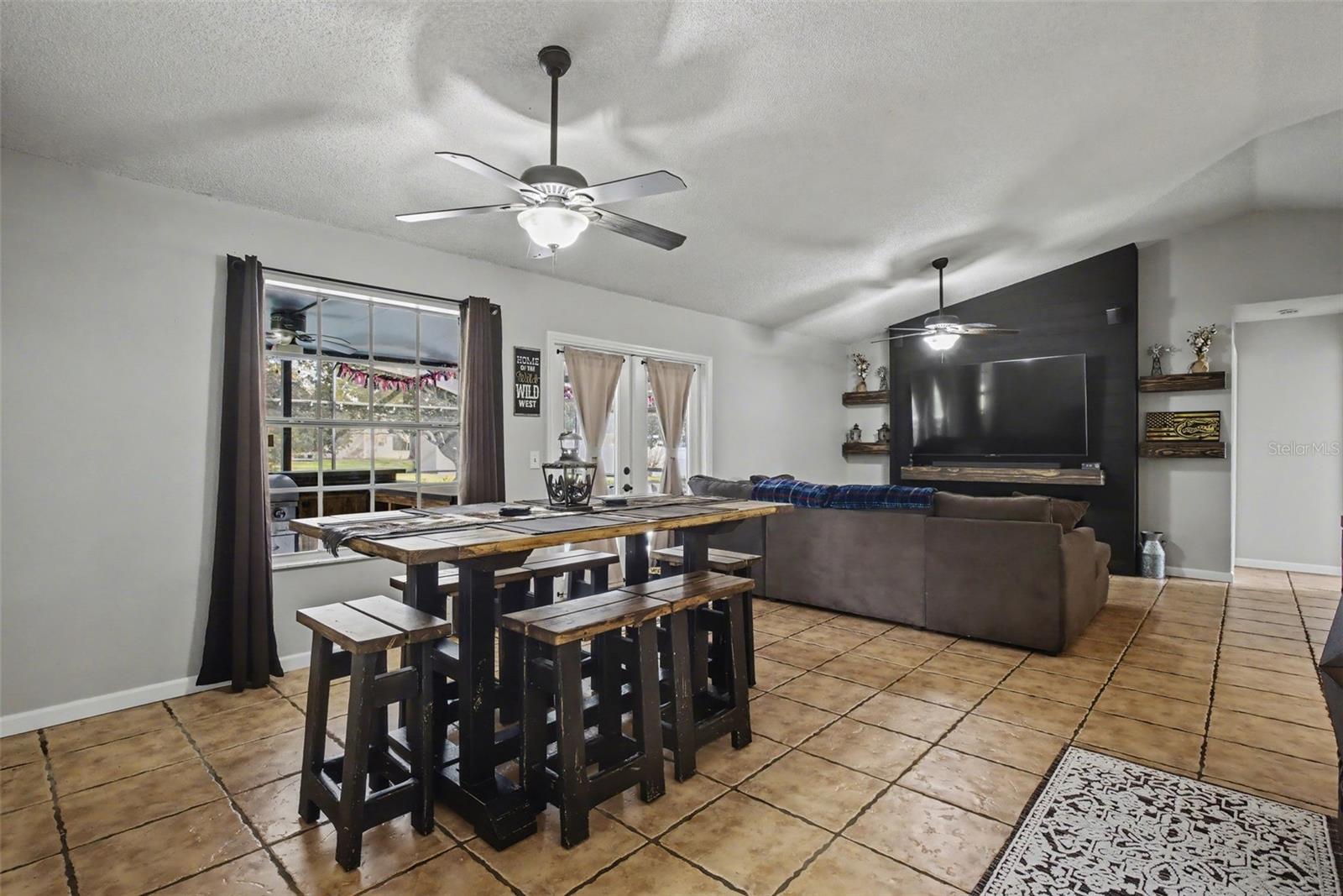 WEDGEWOOD CLUB ADD 01 - Residential