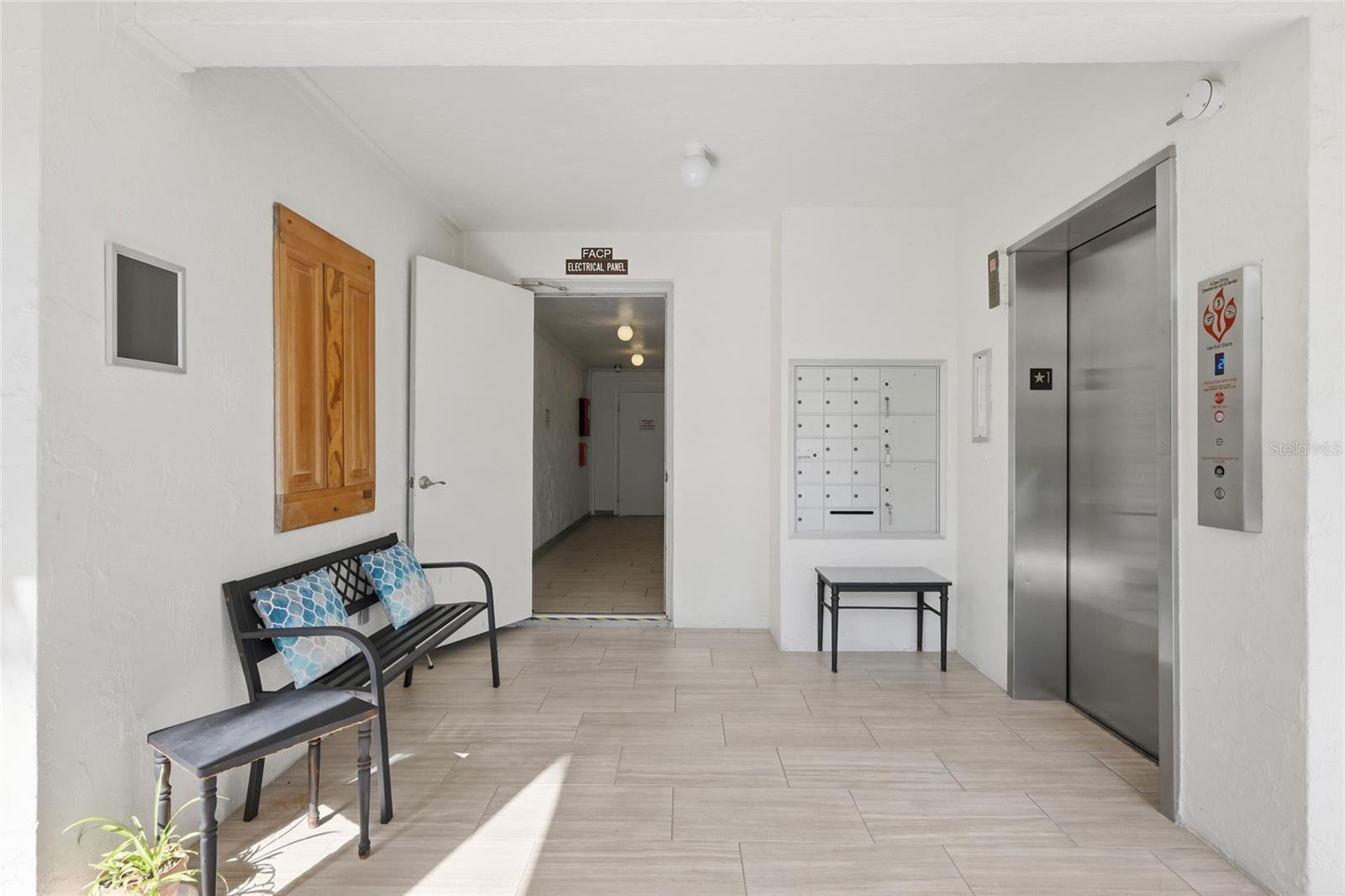 LONGBOAT HARBOUR - Residential