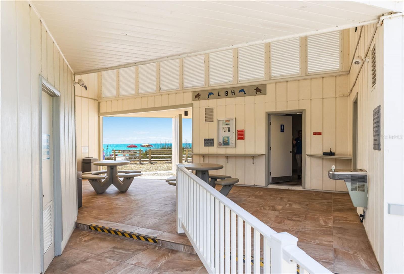 LONGBOAT HARBOUR - Residential