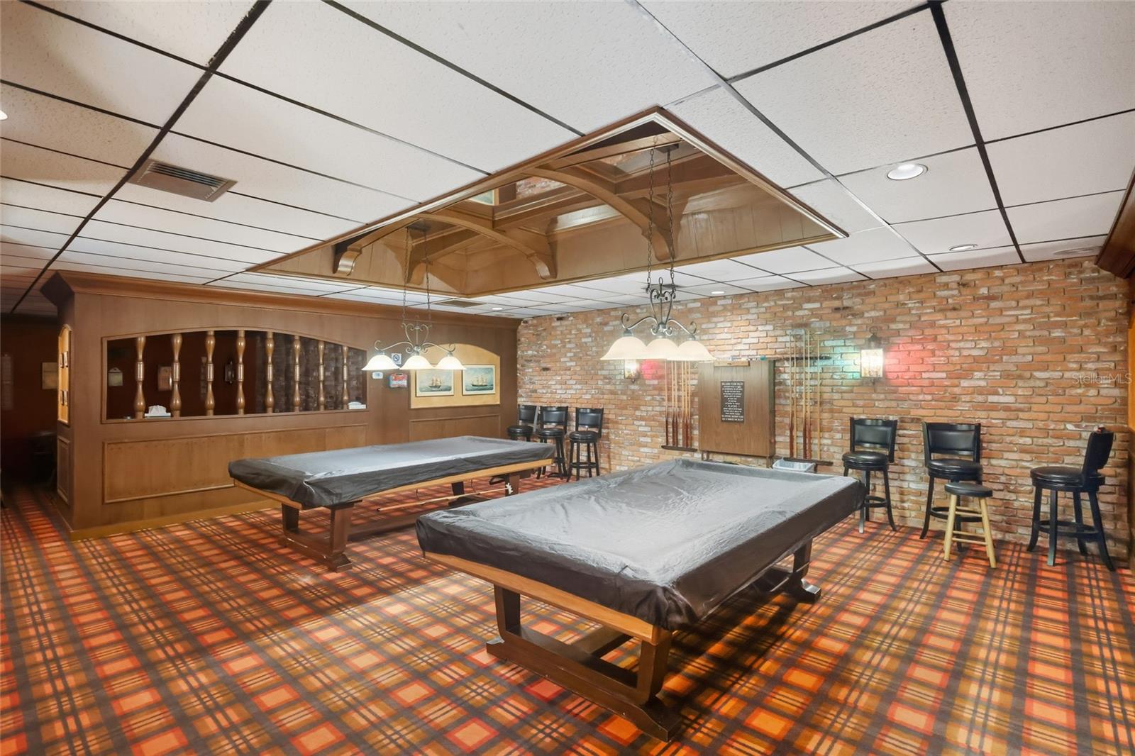 LONGBOAT HARBOUR - Residential