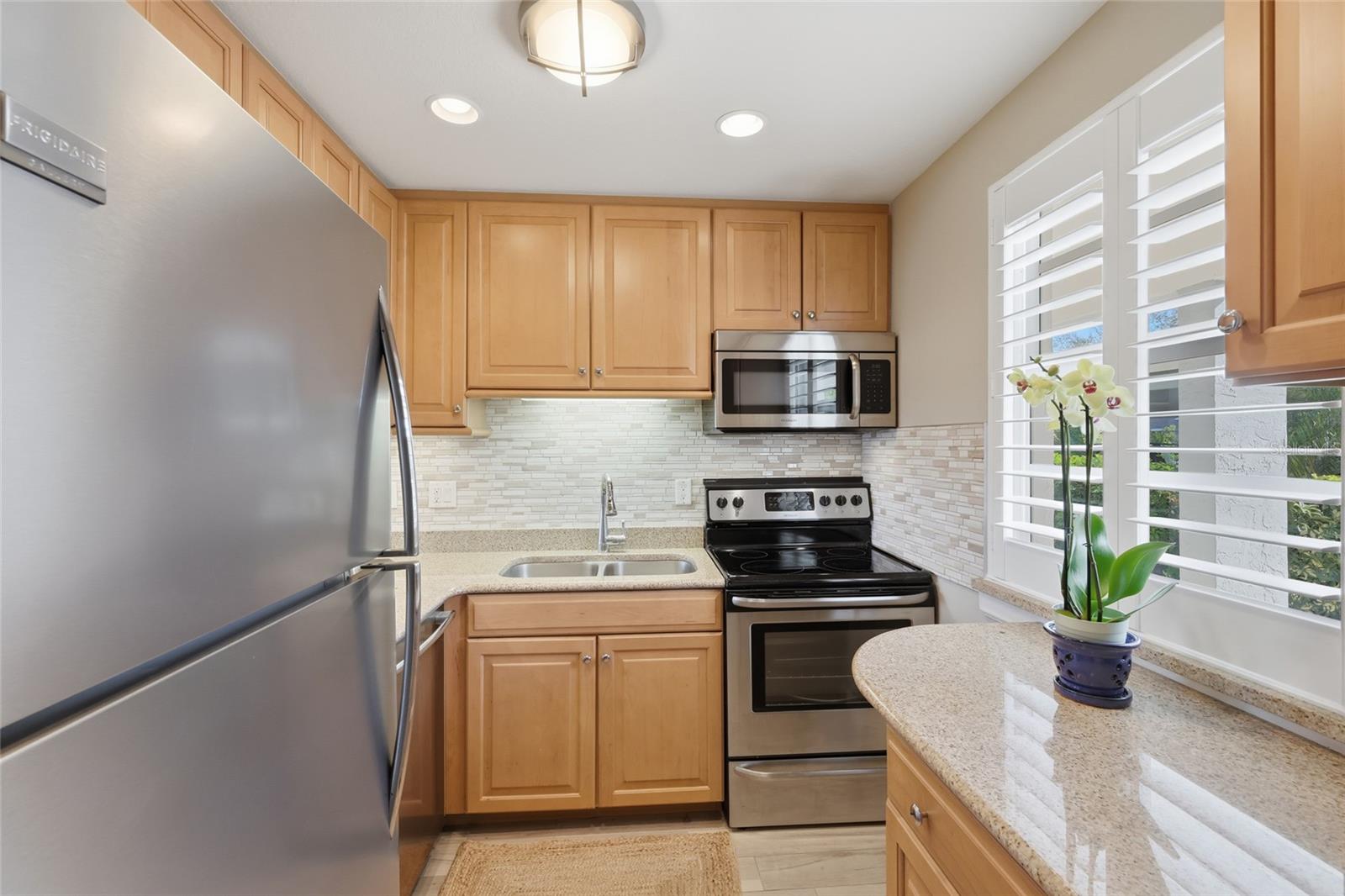 LONGBOAT HARBOUR - Residential