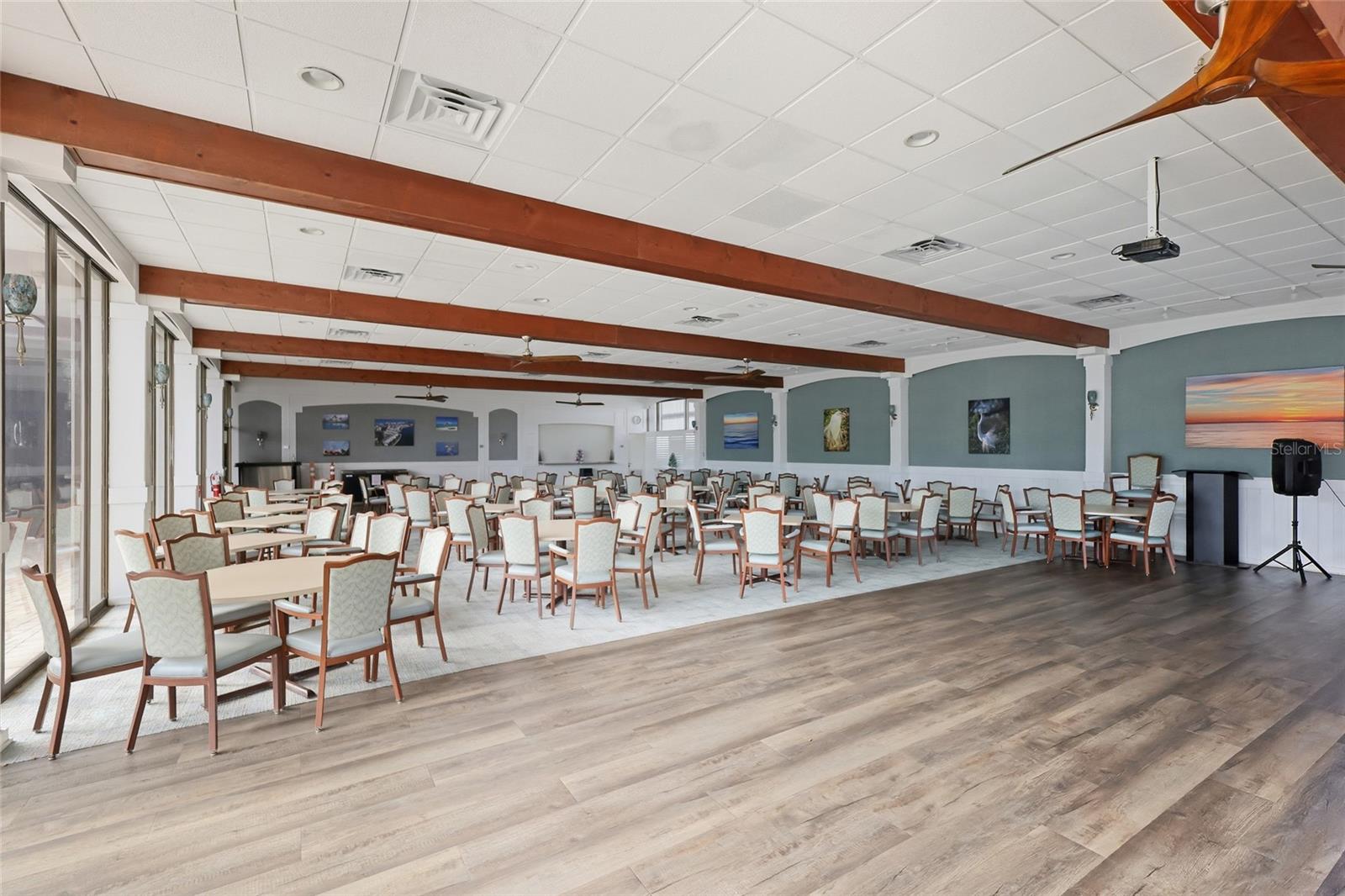 LONGBOAT HARBOUR - Residential