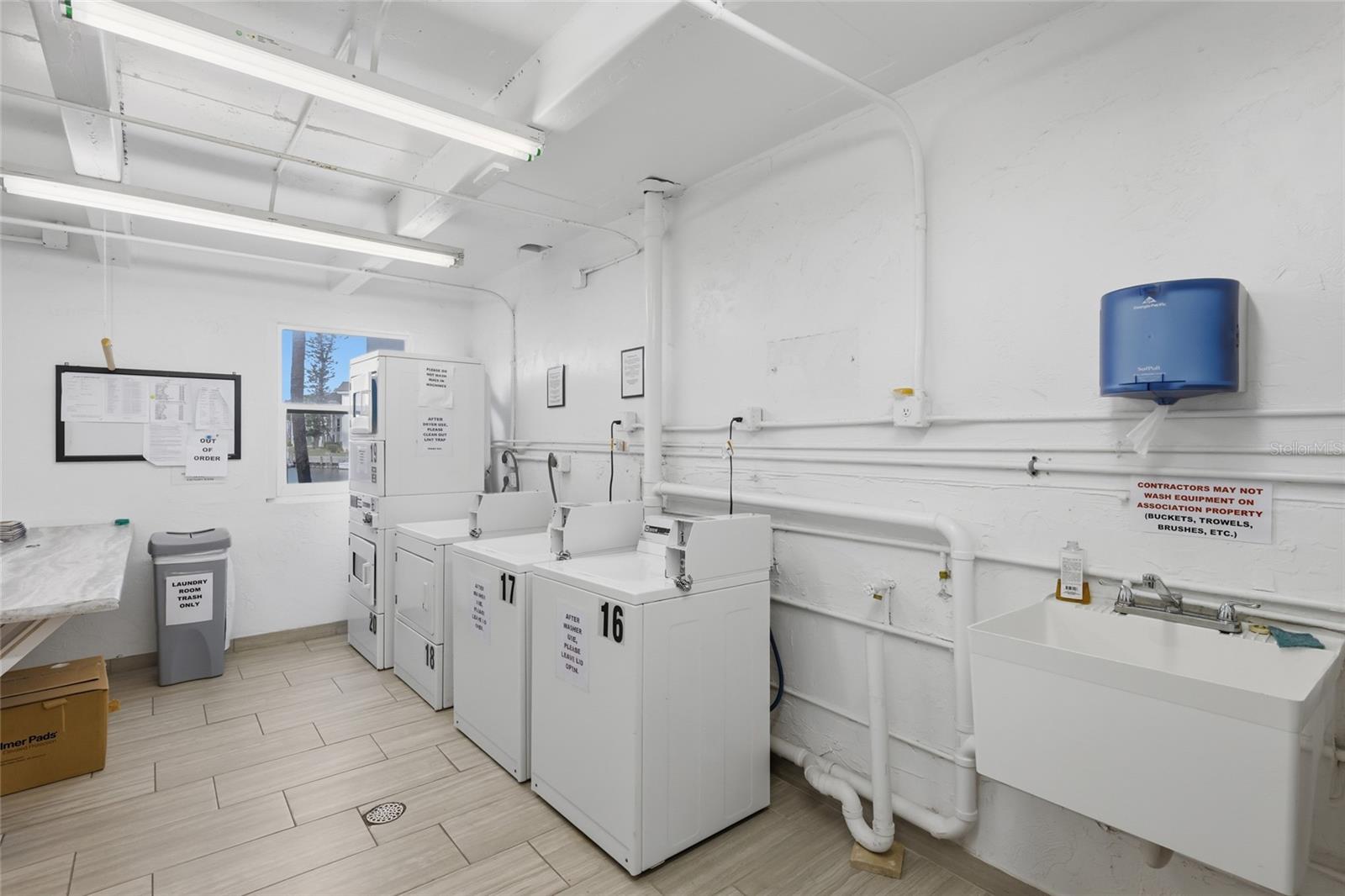 LONGBOAT HARBOUR - Residential