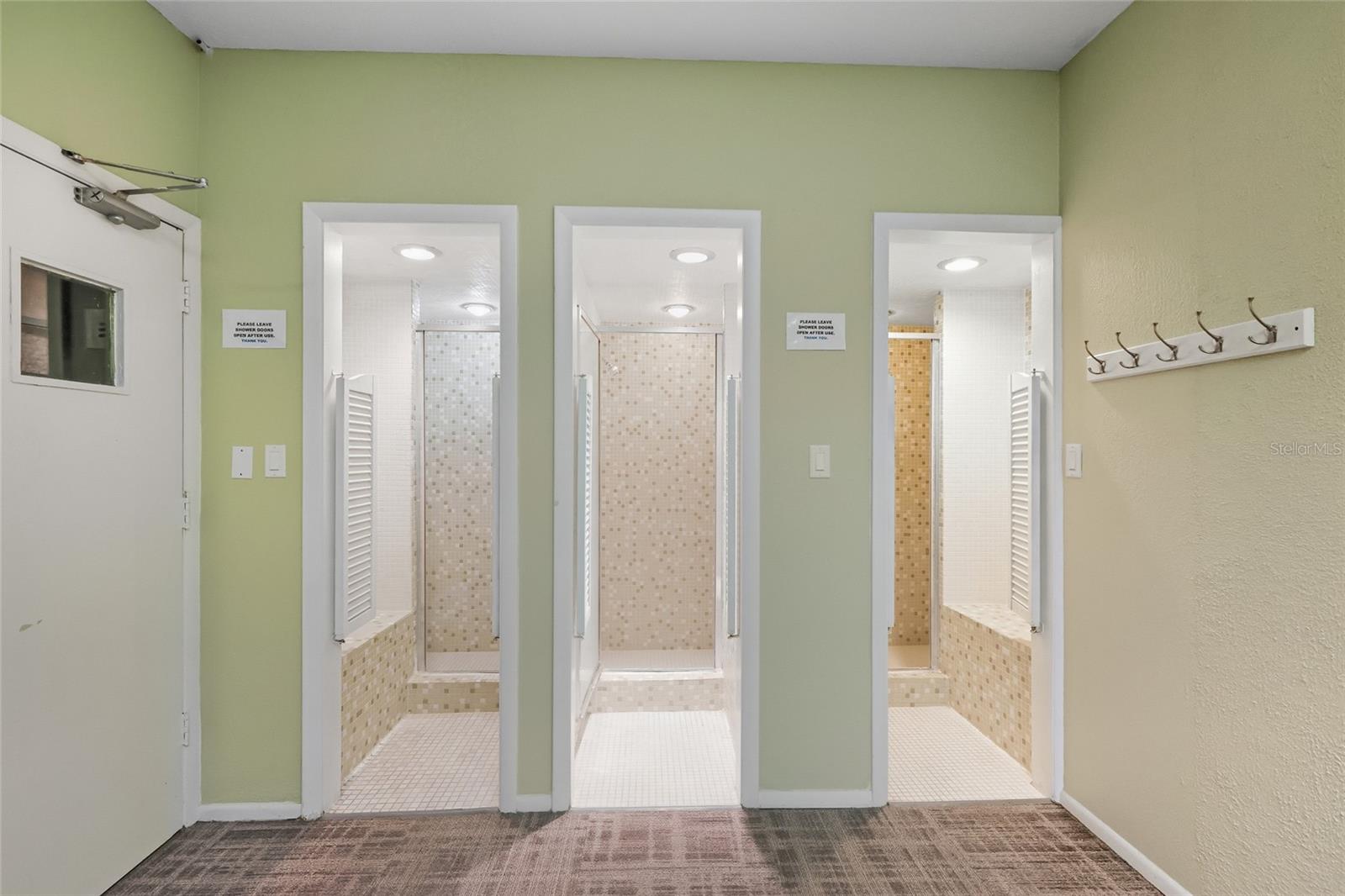 LONGBOAT HARBOUR - Residential