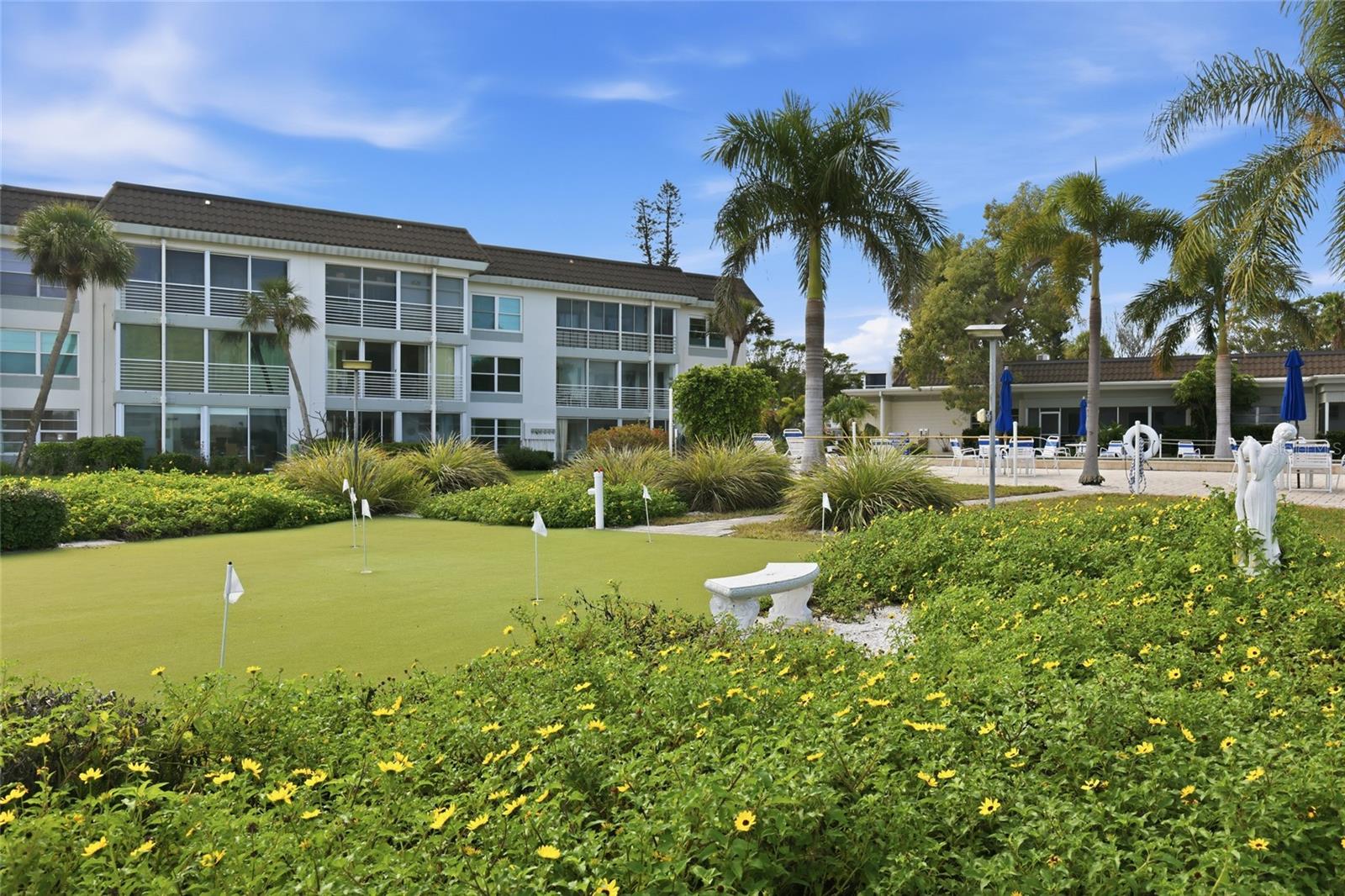 LONGBOAT HARBOUR - Residential