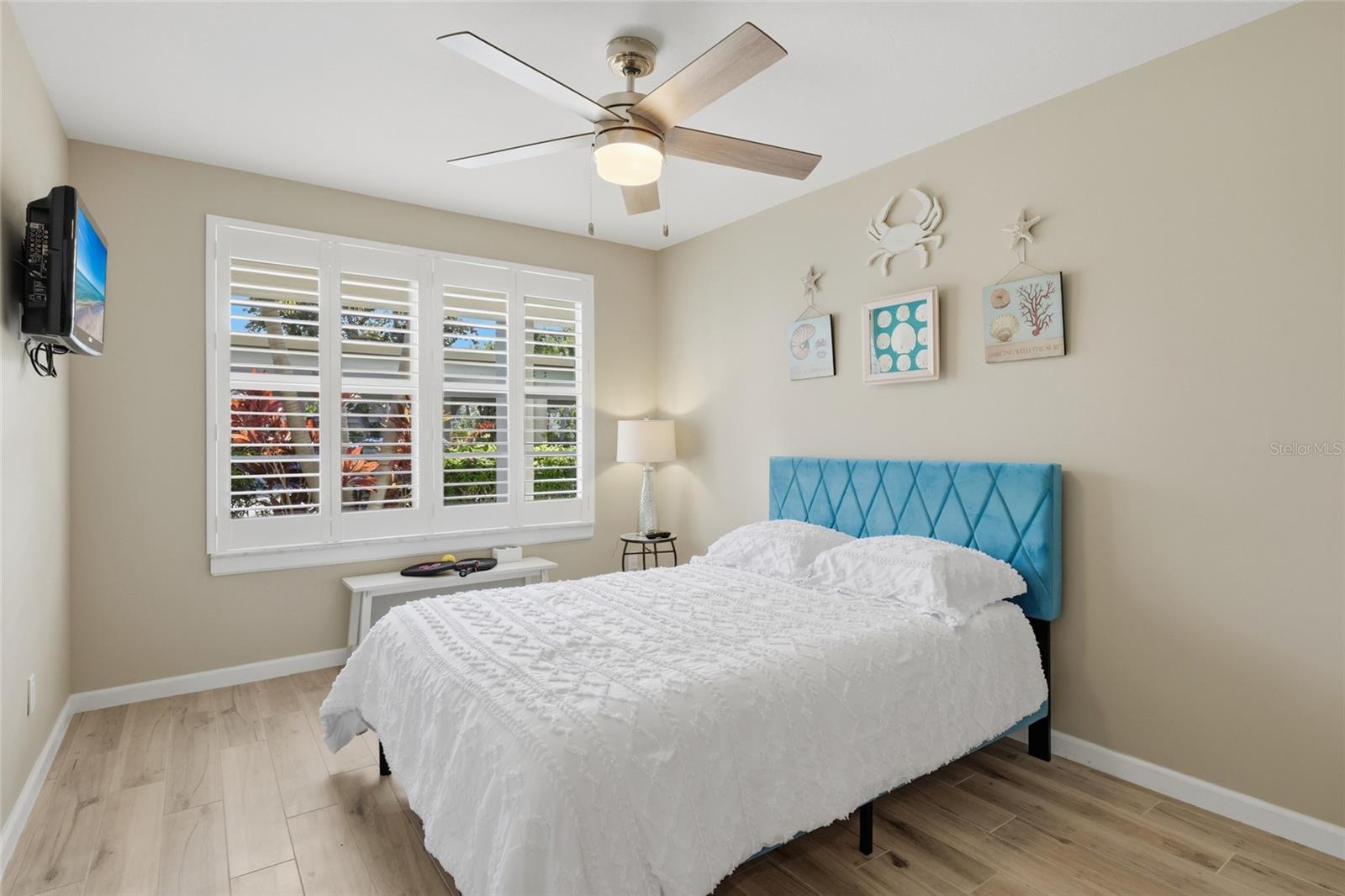 LONGBOAT HARBOUR - Residential