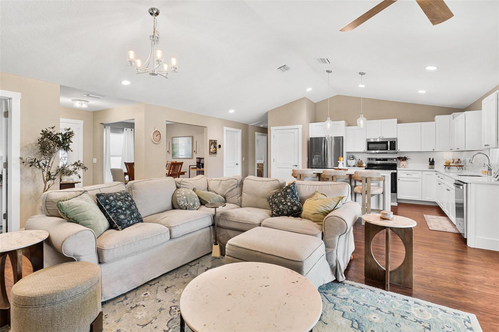 LADY LAKE HIDDEN OAKS SUB - Residential