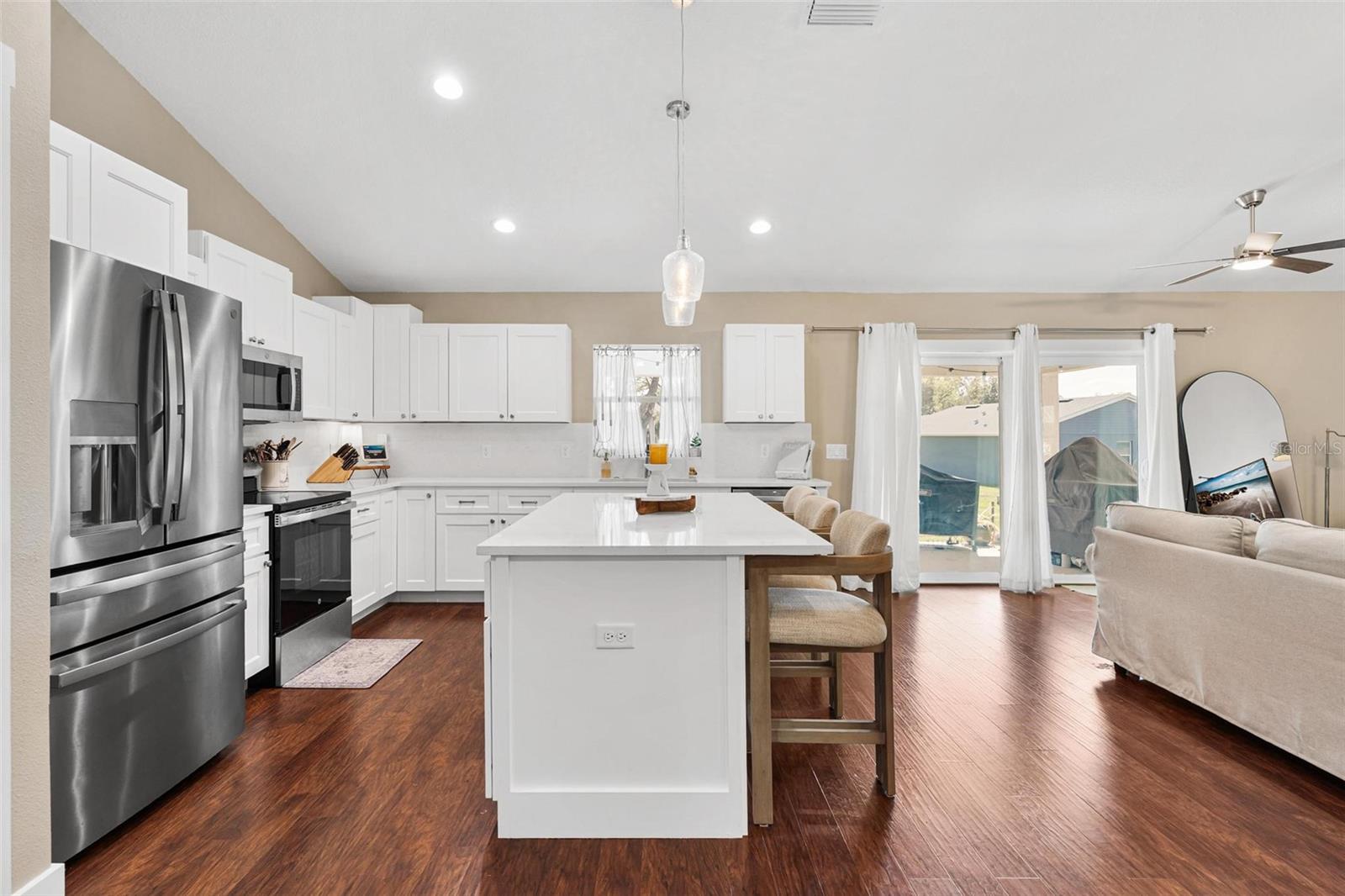 LADY LAKE HIDDEN OAKS SUB - Residential