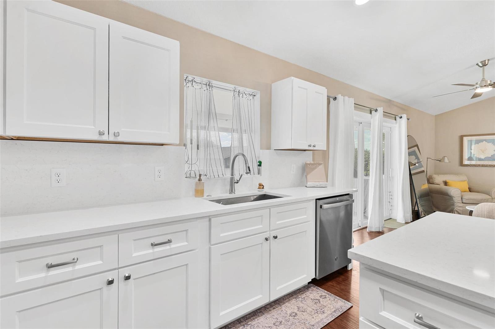 LADY LAKE HIDDEN OAKS SUB - Residential