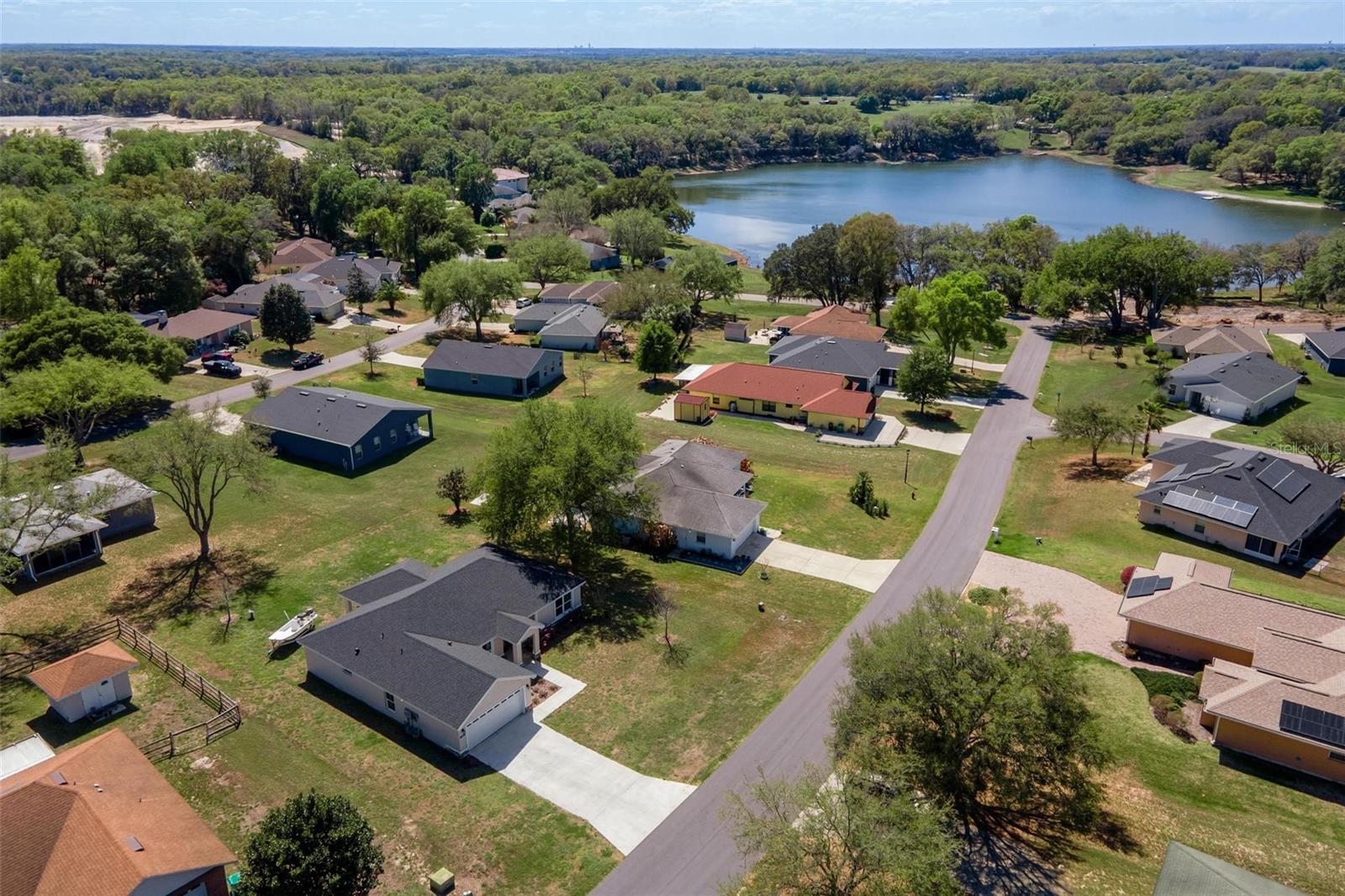 LADY LAKE HIDDEN OAKS SUB - Residential