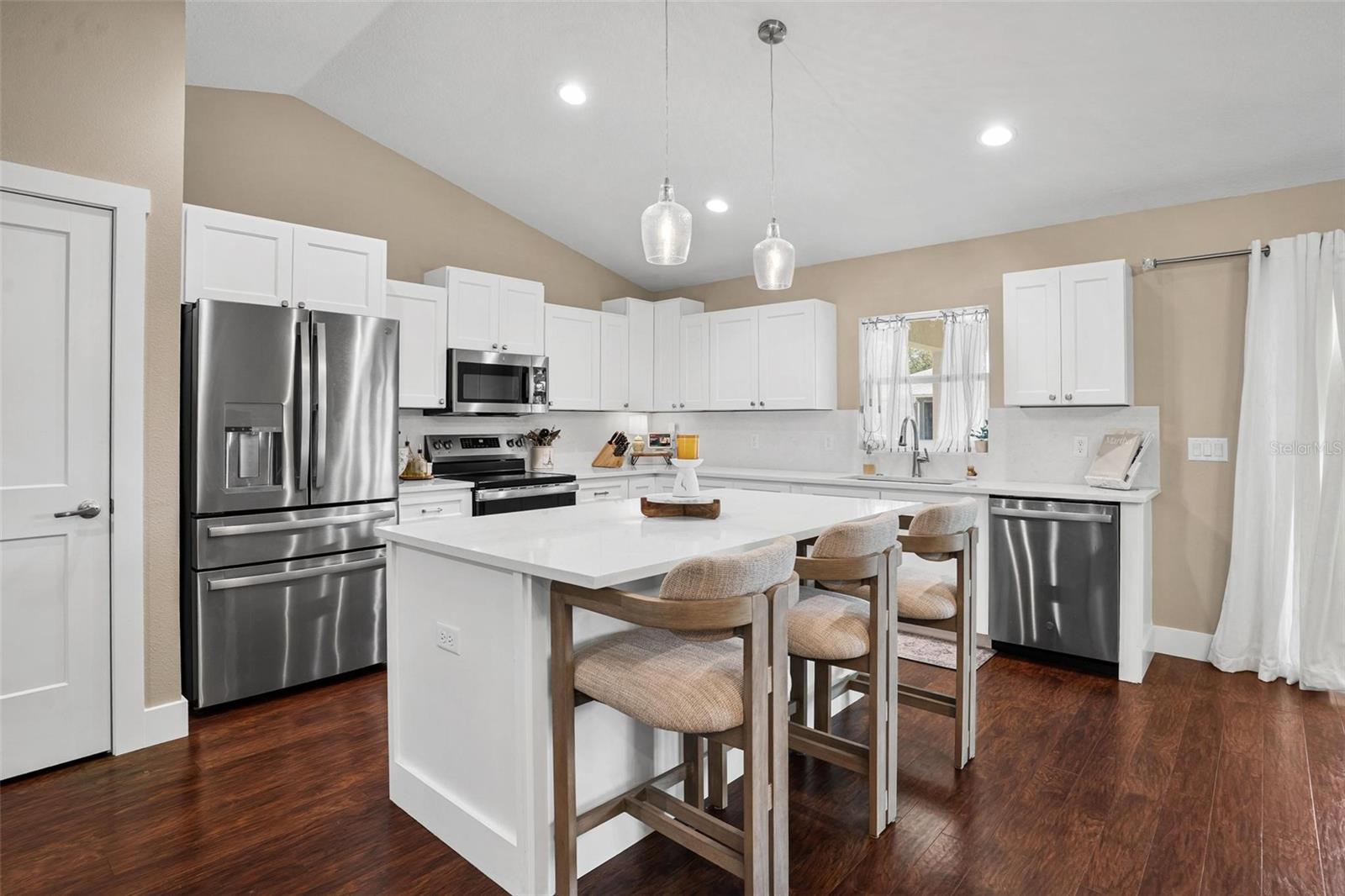 LADY LAKE HIDDEN OAKS SUB - Residential