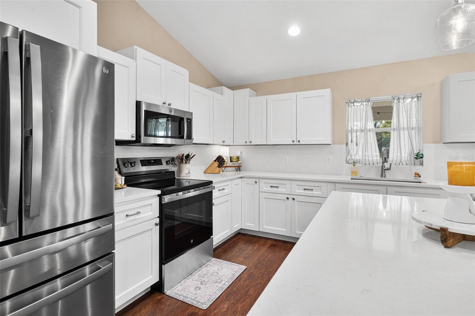 LADY LAKE HIDDEN OAKS SUB - Residential