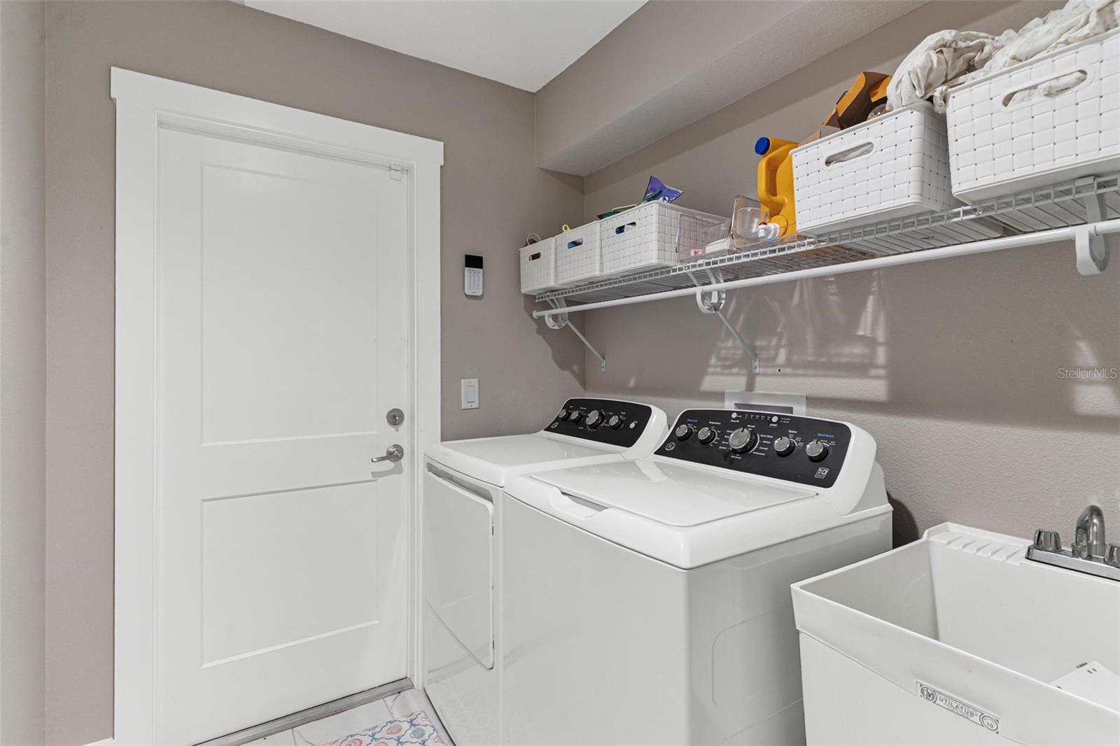 LADY LAKE HIDDEN OAKS SUB - Residential