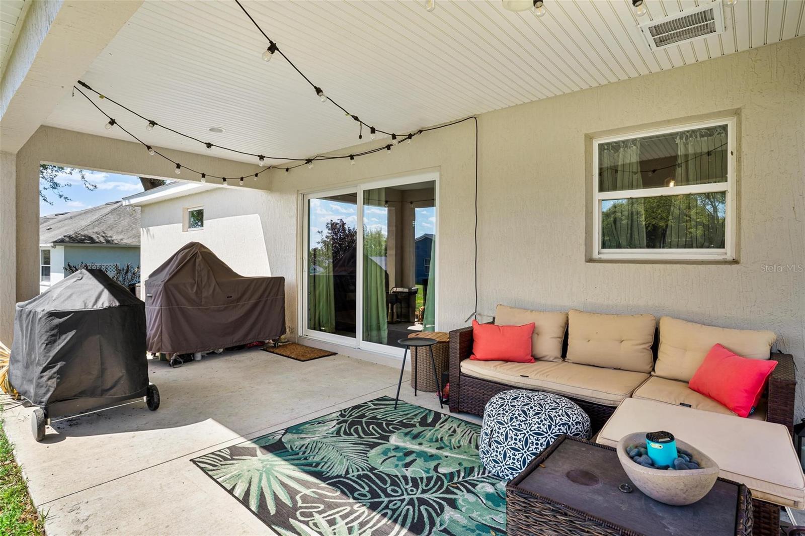 LADY LAKE HIDDEN OAKS SUB - Residential