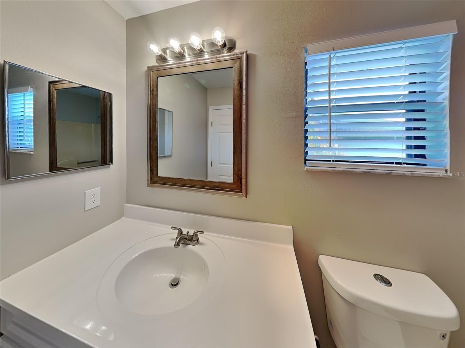 DELTONA LAKES UNIT 70 - Residential Lease